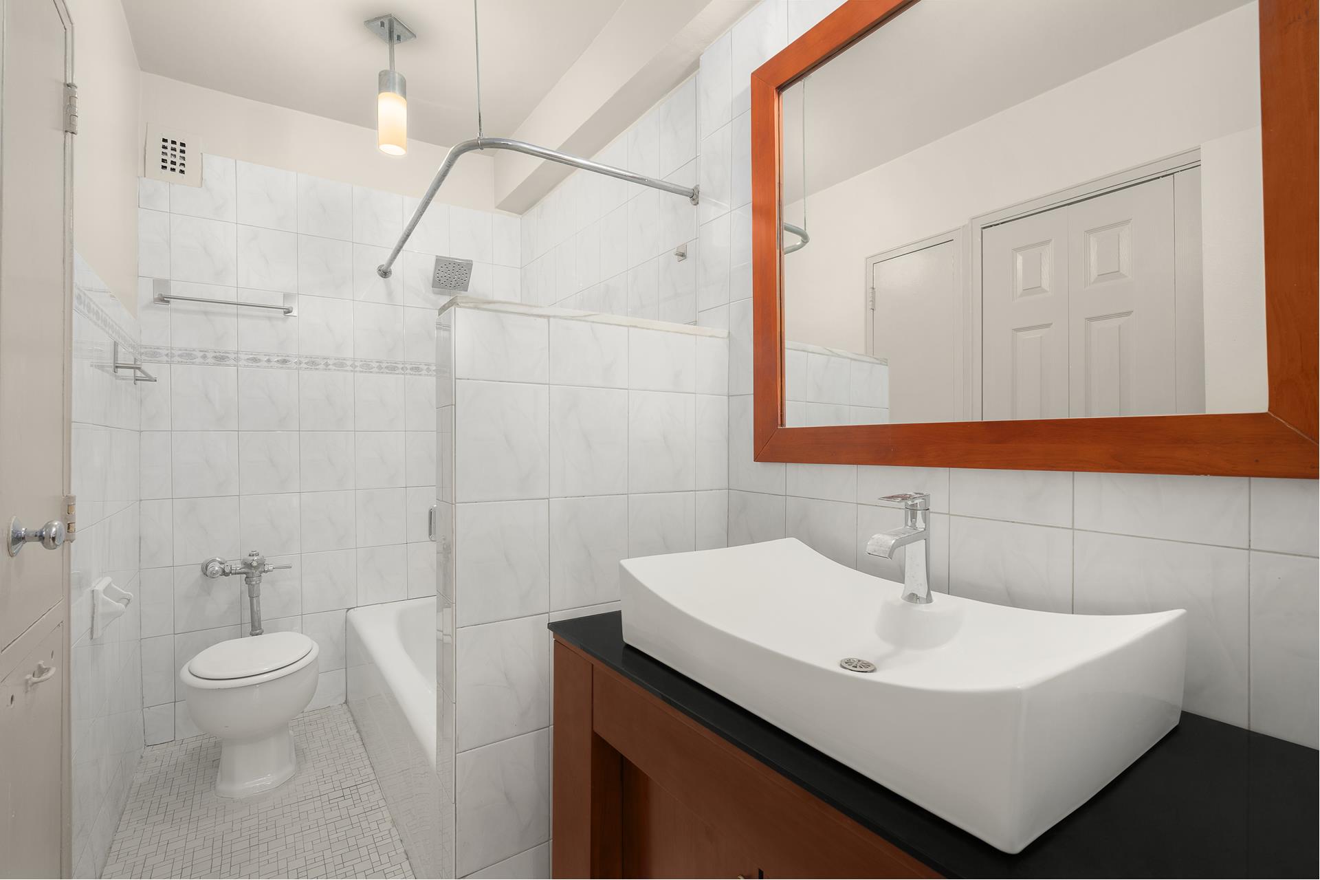 166 East 61st Street, #4D