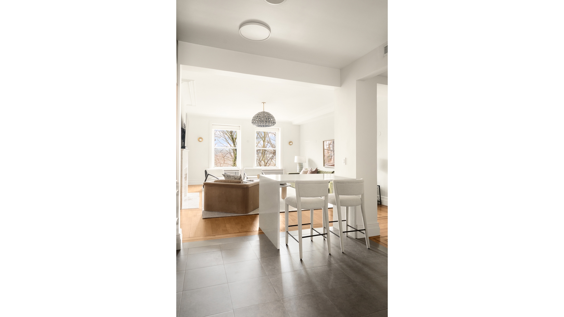 137 Riverside Drive, #2DE/1CD - The Clarendon