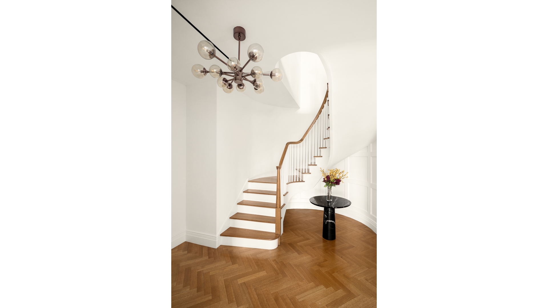 137 Riverside Drive, #2DE/1CD - The Clarendon