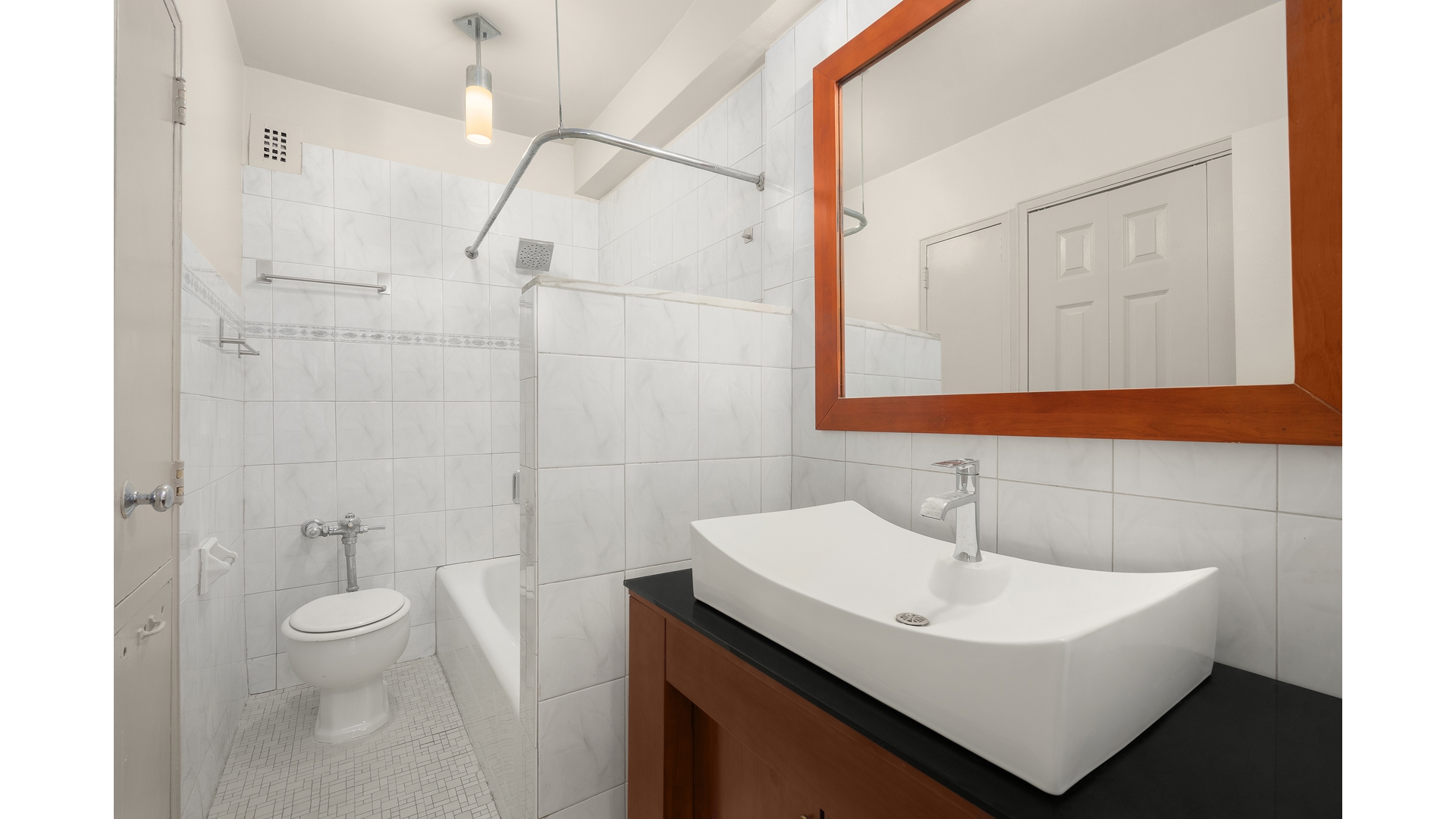 166 E 61ST Street, #4D