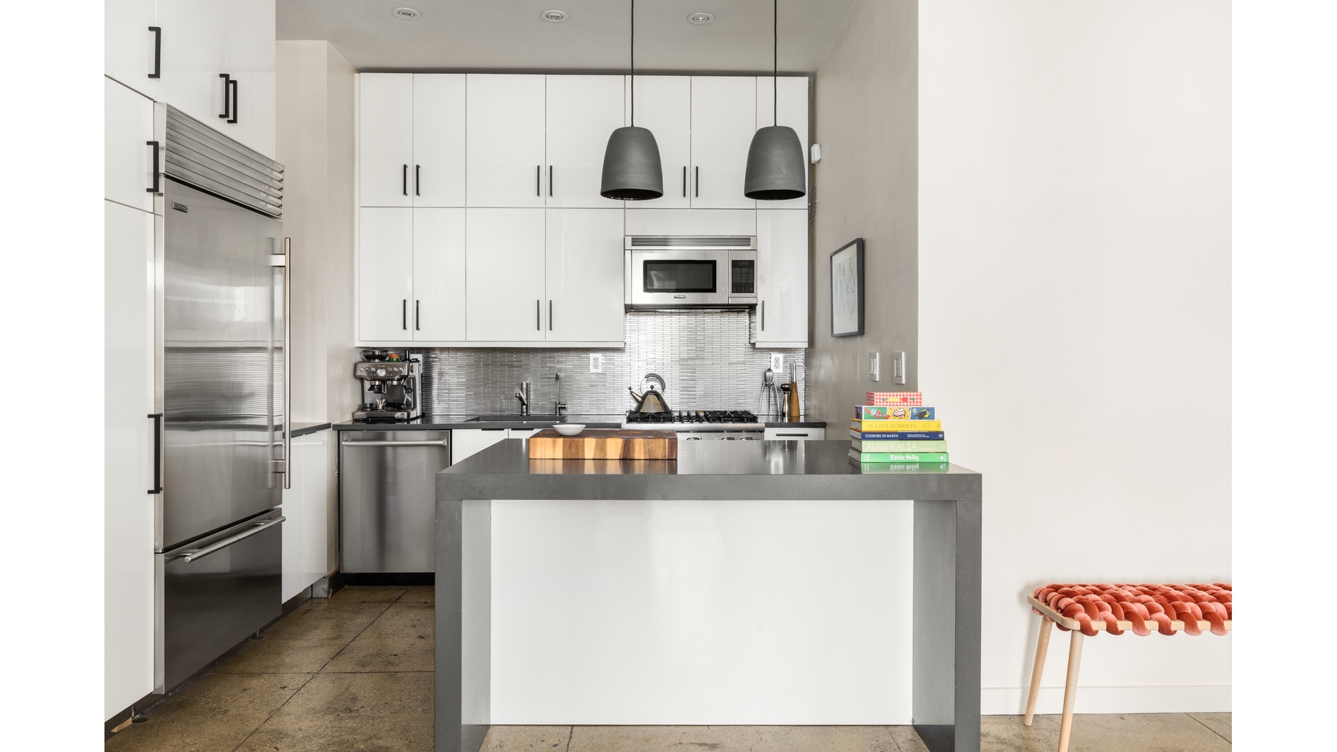 251 W 19TH Street, #5D