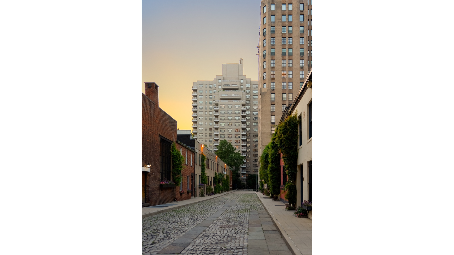 2 5th Avenue, Apt. 4R