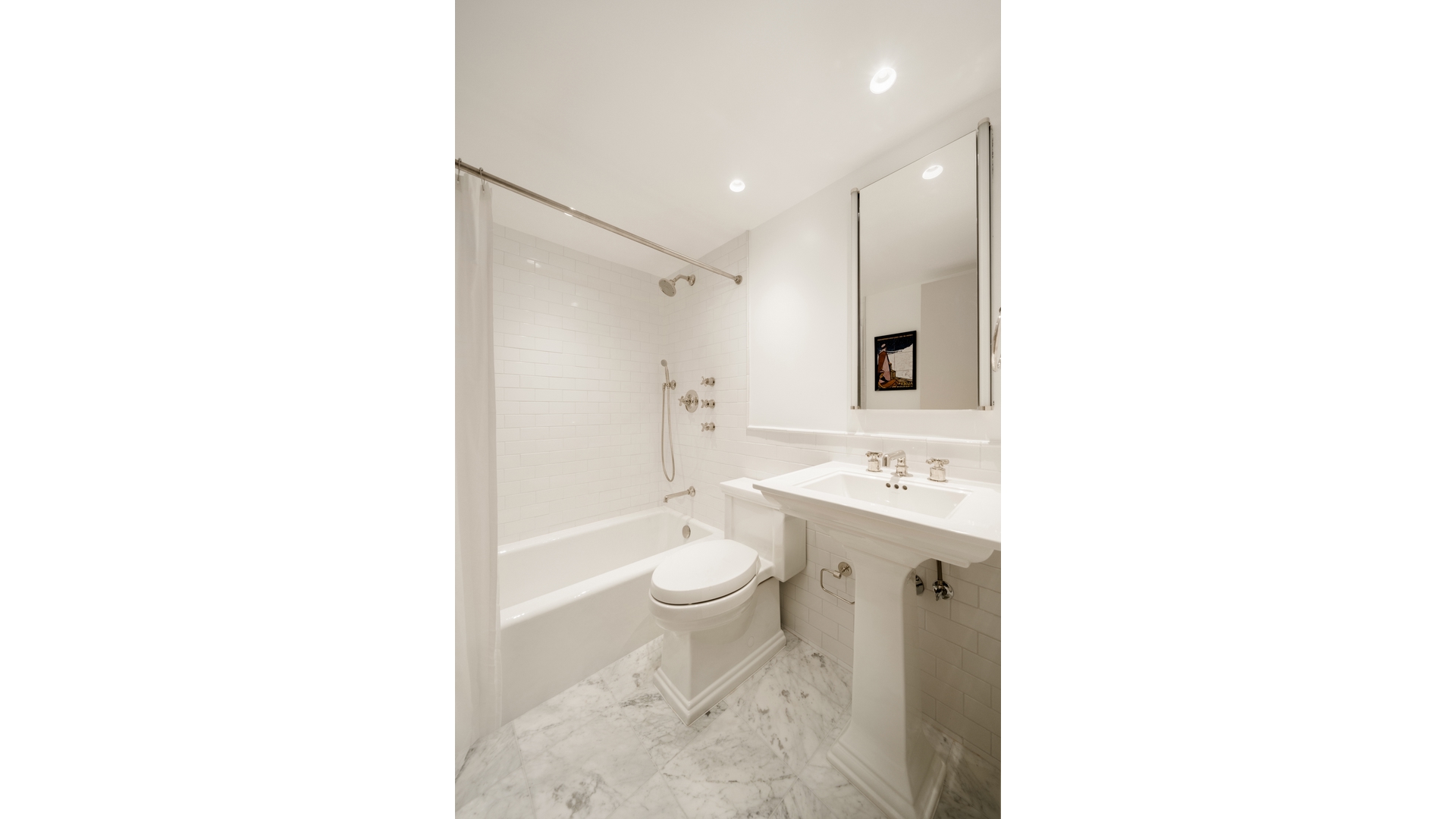 2 5th Avenue, Apt. 4R