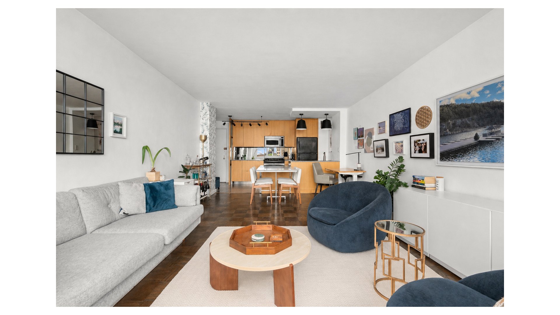 77 7TH Avenue,  17H - The Vermeer
