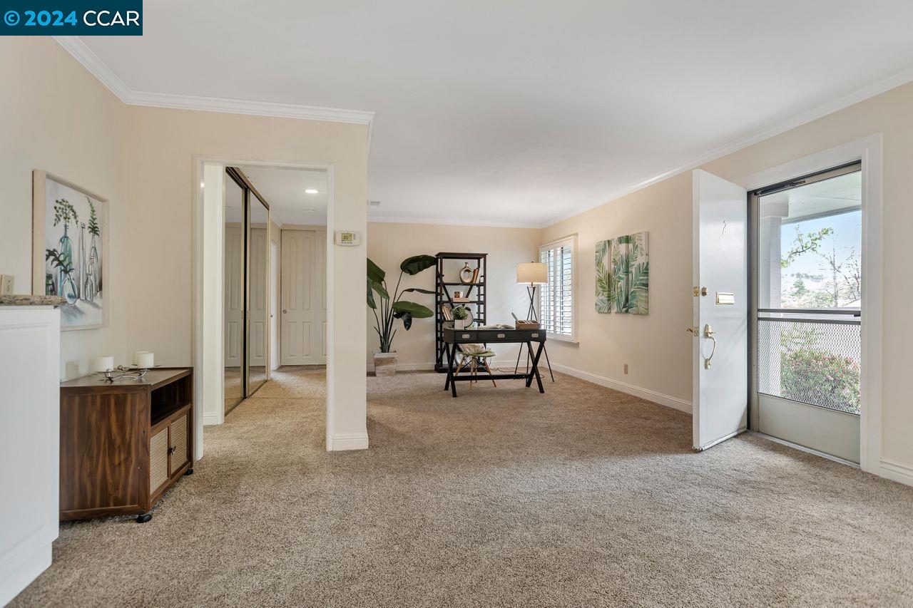 1904 Ptarmigan Dr # 2