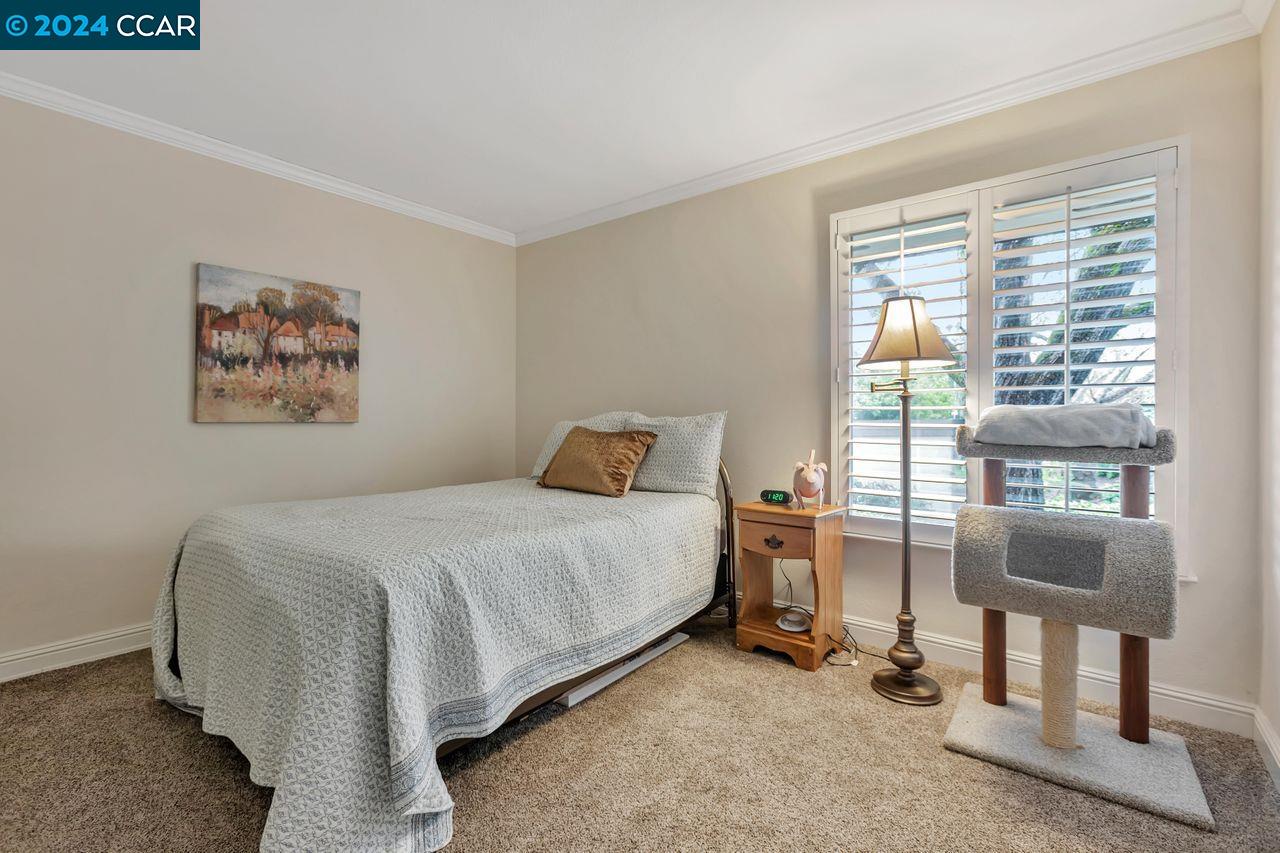 1904 Ptarmigan Dr # 2