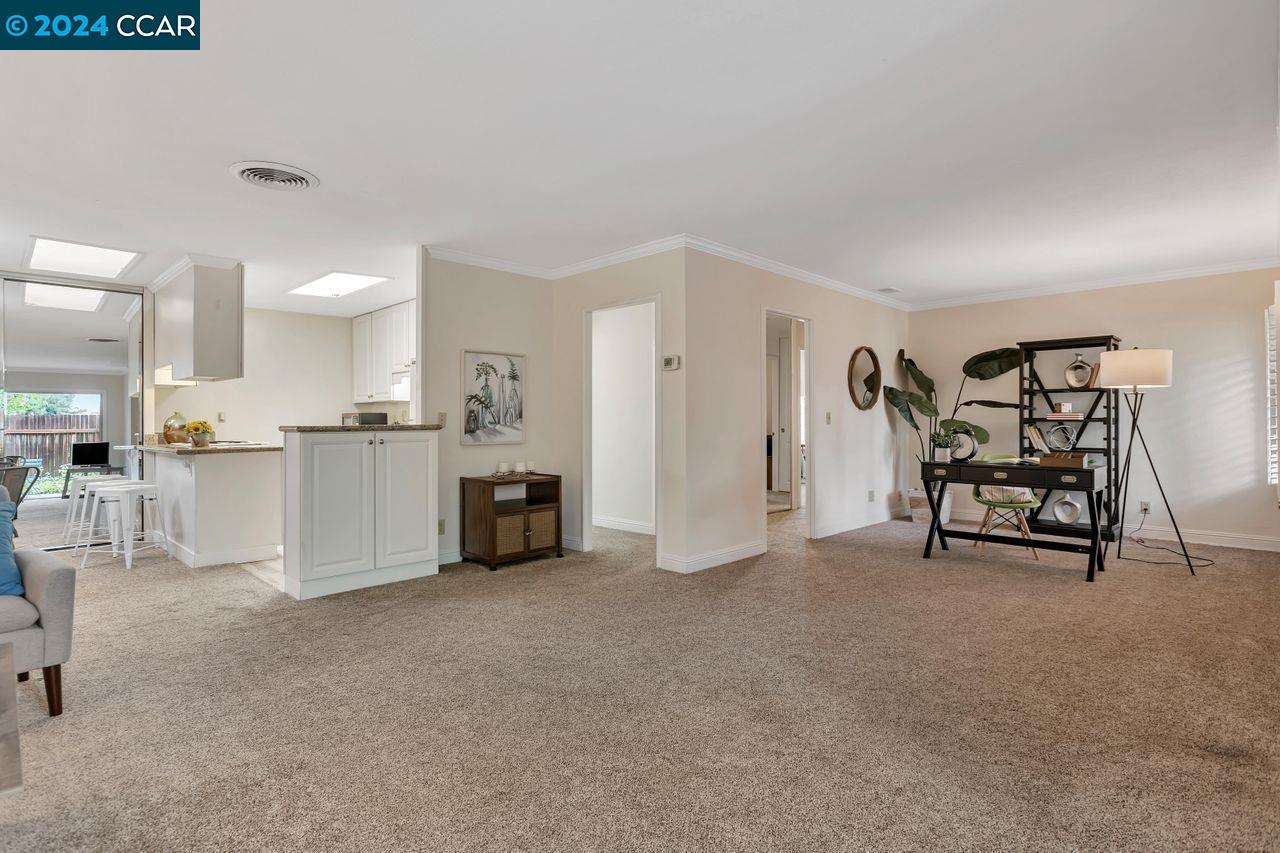 1904 Ptarmigan Dr # 2