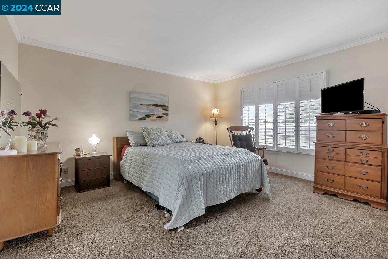 1904 Ptarmigan Dr # 2
