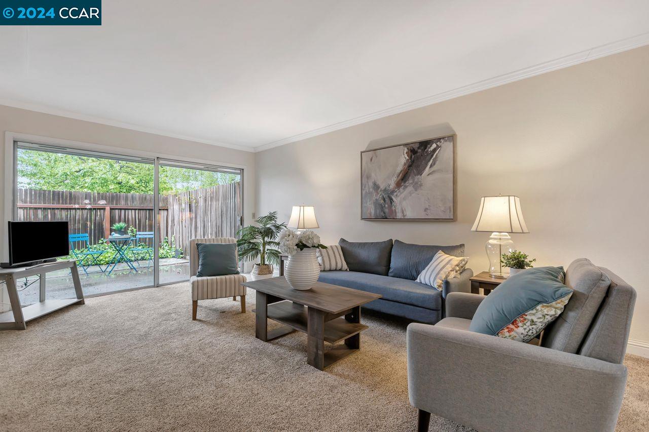 1904 Ptarmigan Dr # 2
