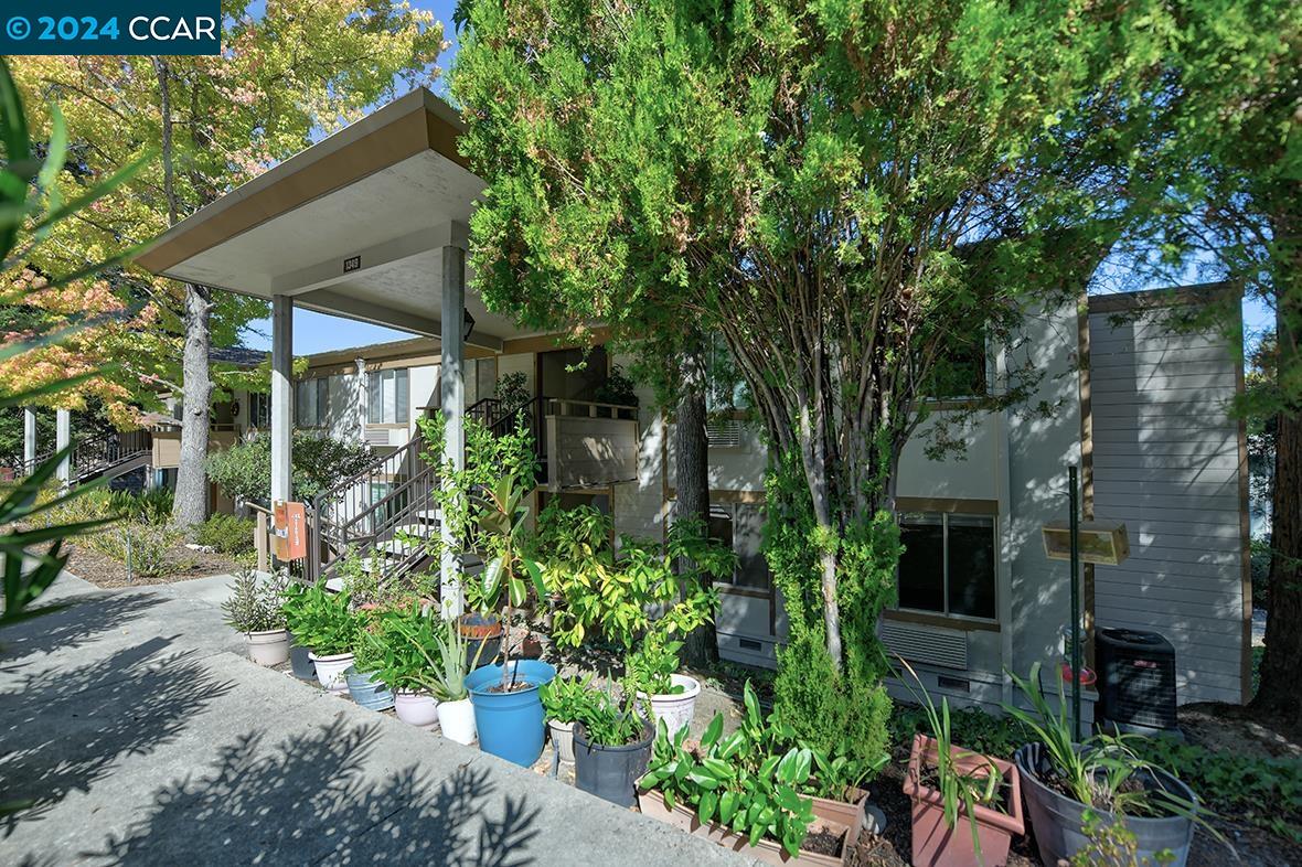 1349 Ptarmigan Dr # 8