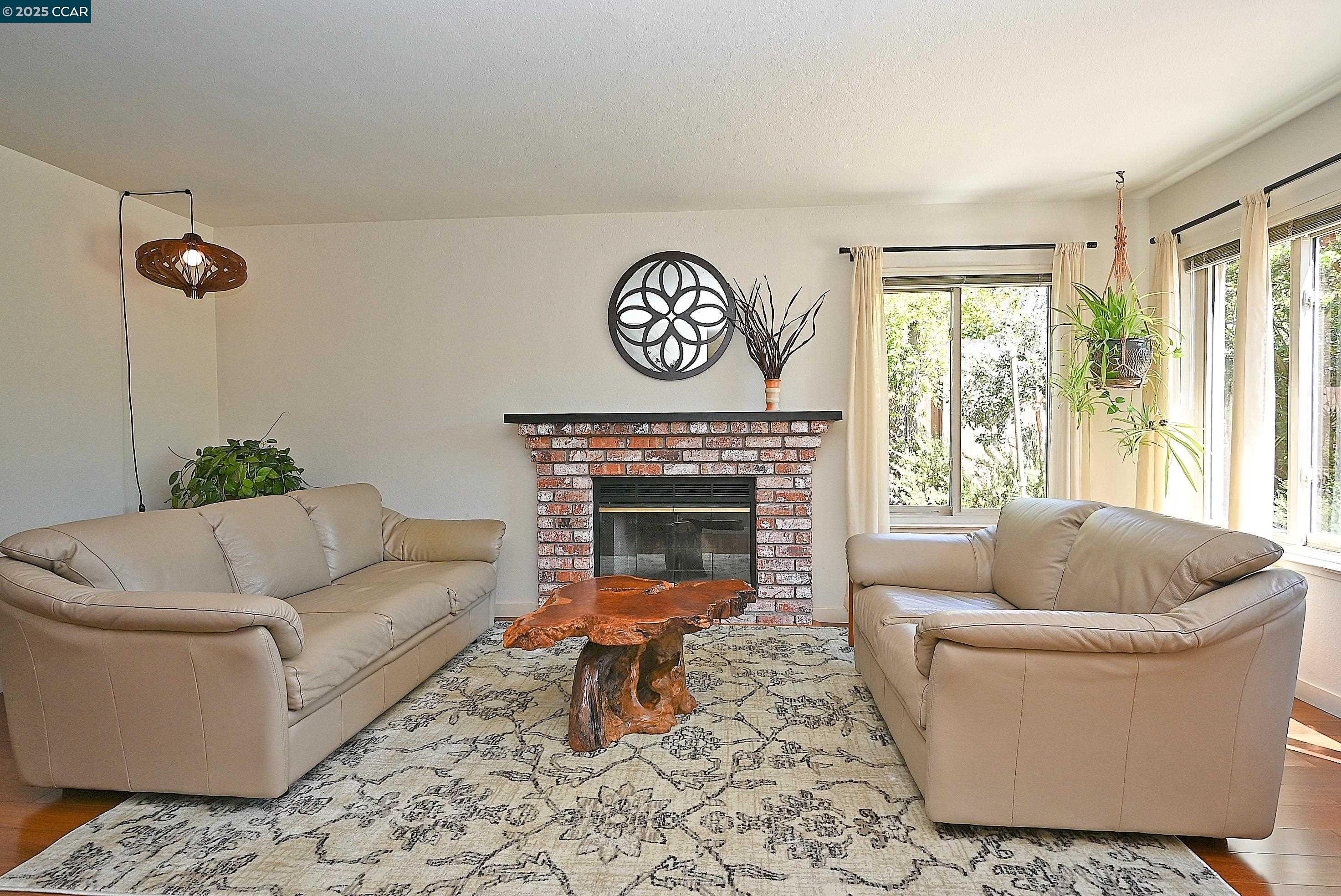594 Morning Glory Dr
