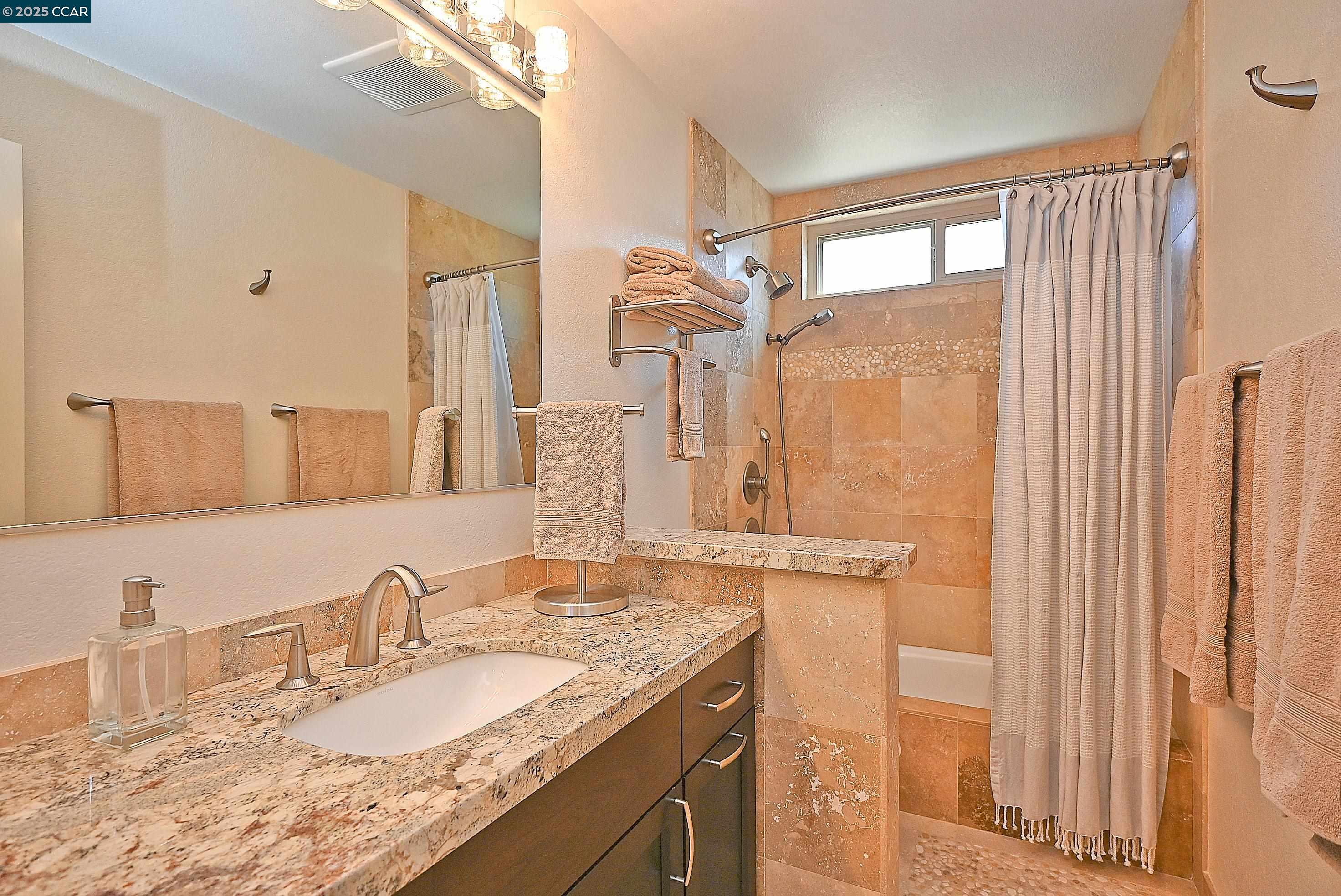 594 Morning Glory Dr
