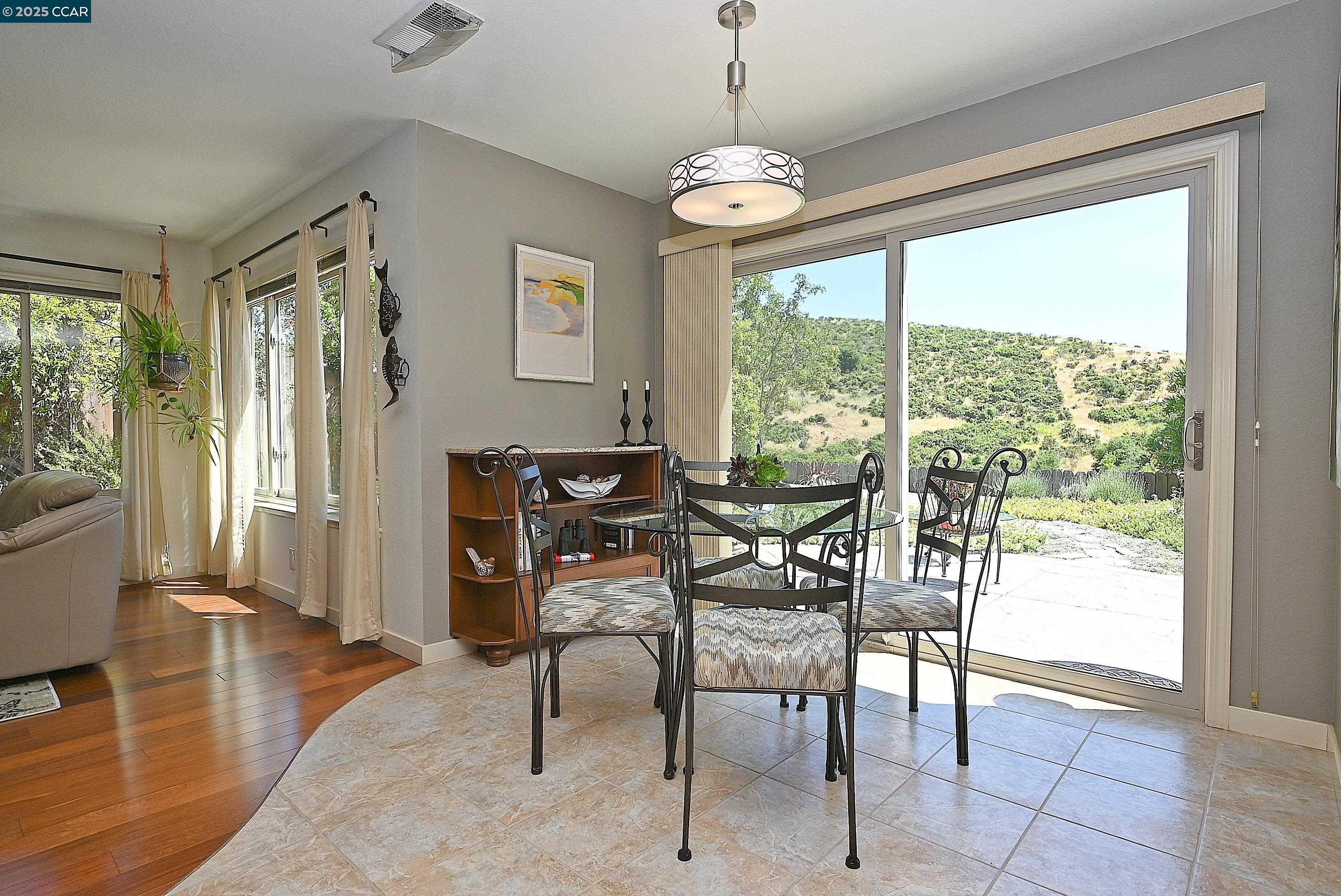 594 Morning Glory Dr
