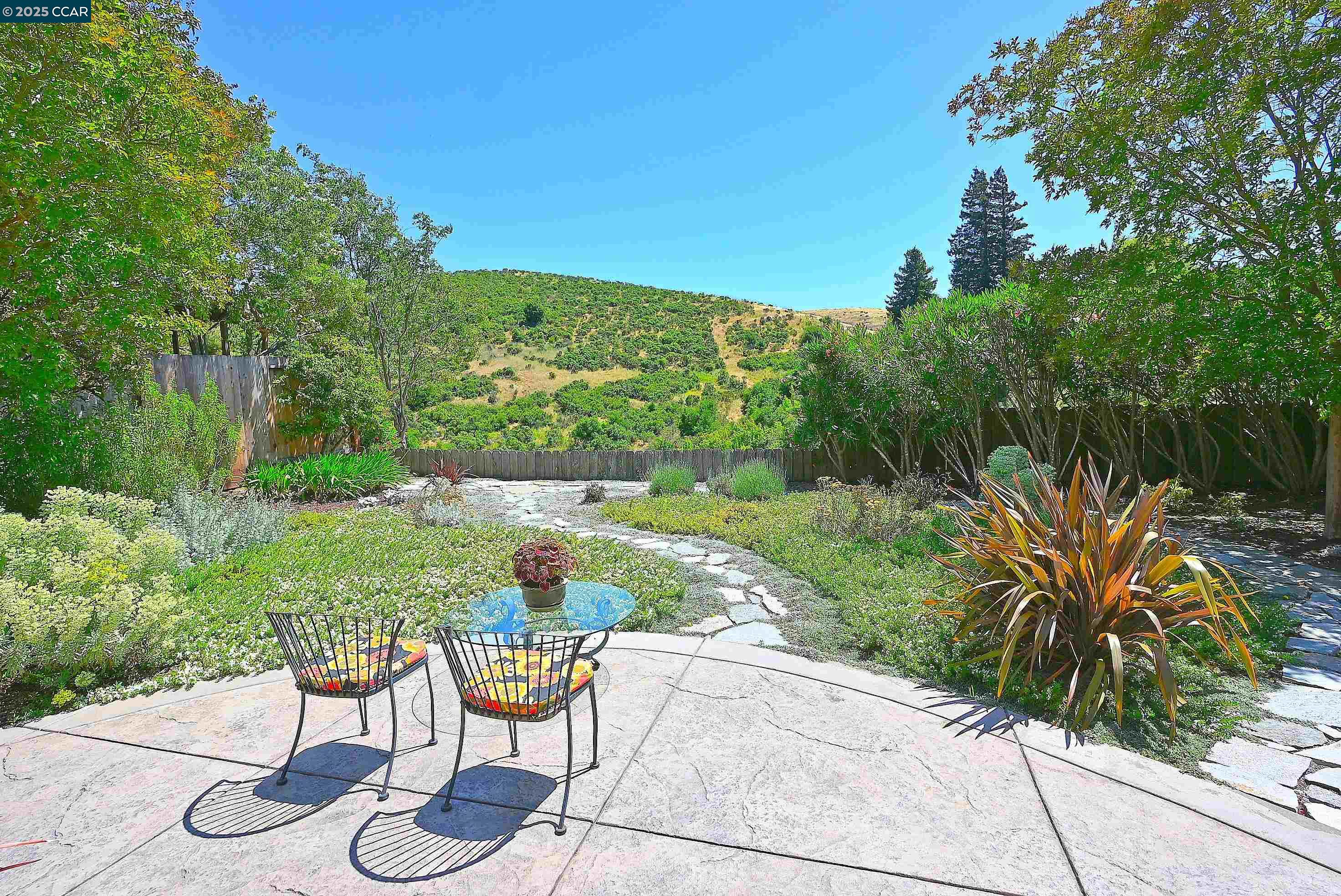 594 Morning Glory Dr