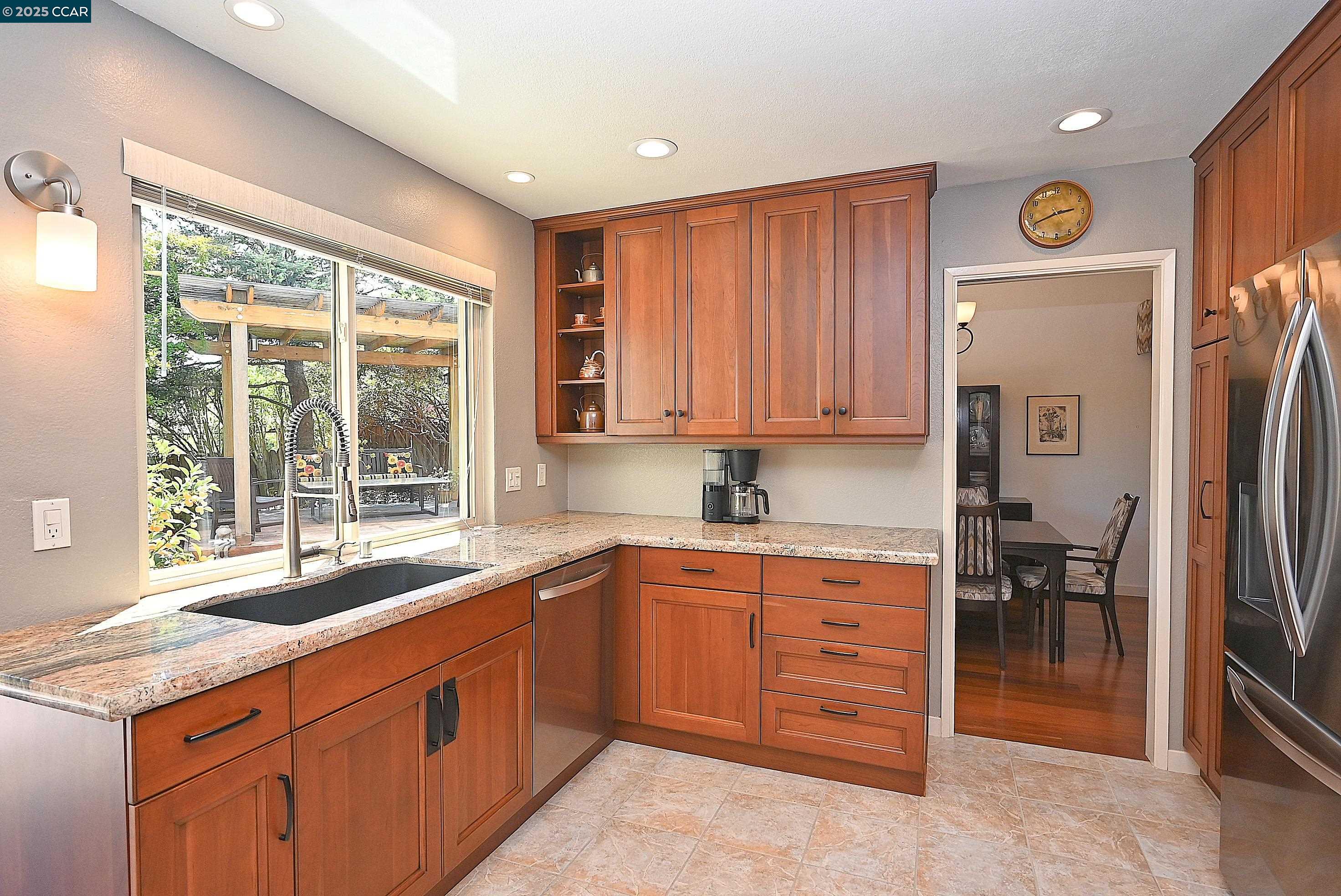 594 Morning Glory Dr