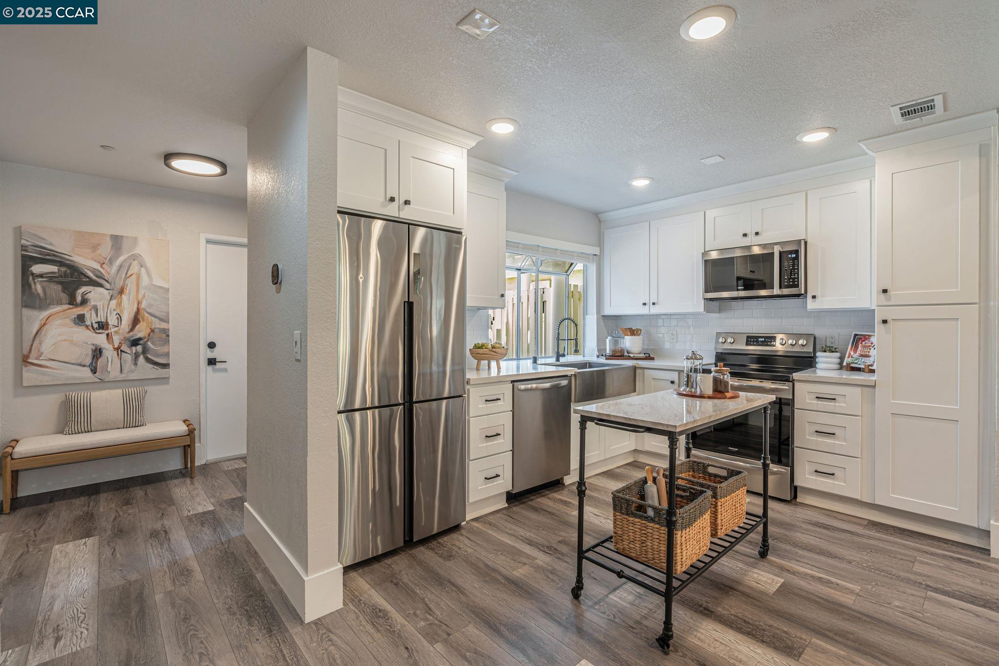 362 Columbia Cir