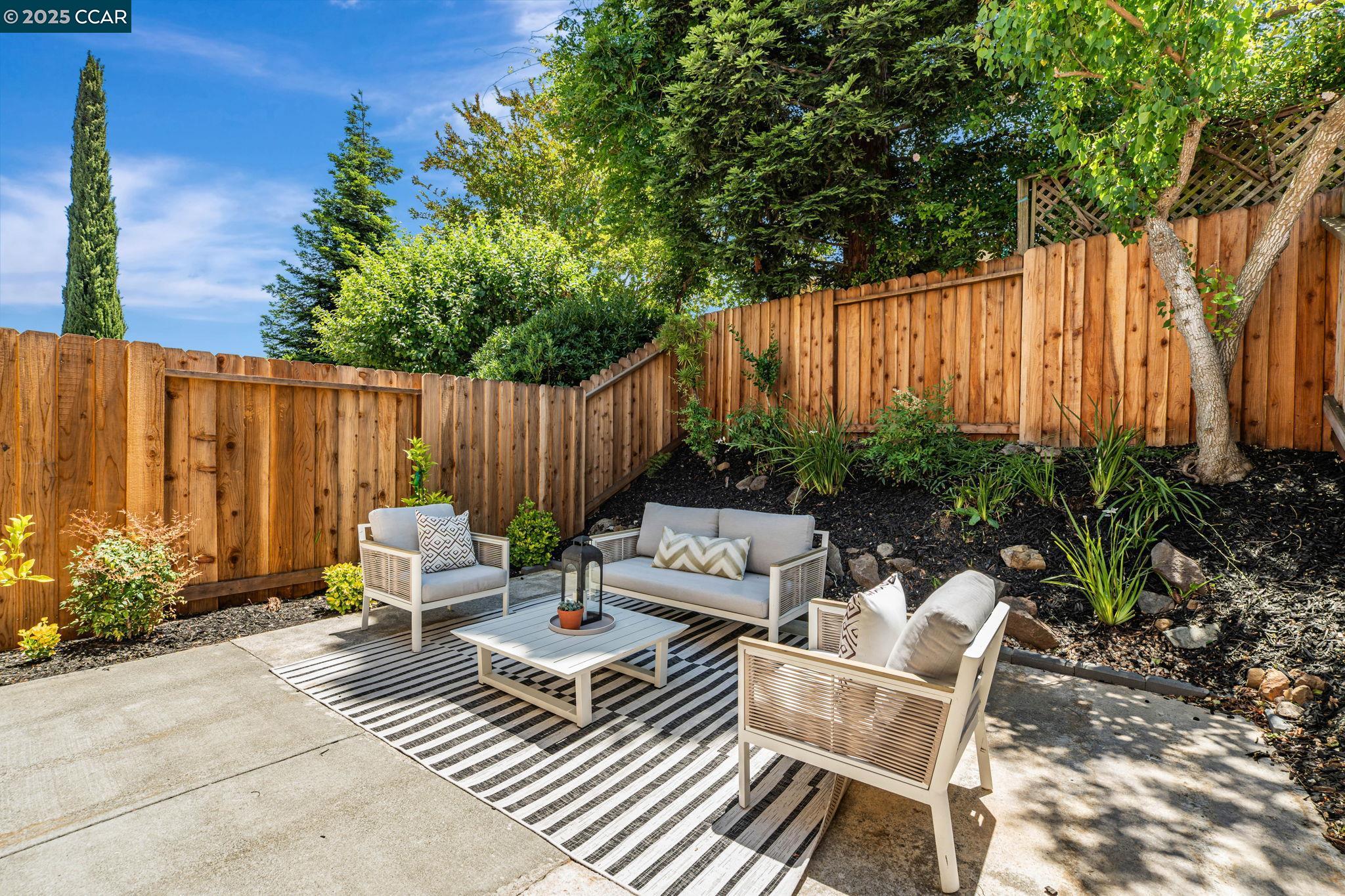 362 Columbia Cir