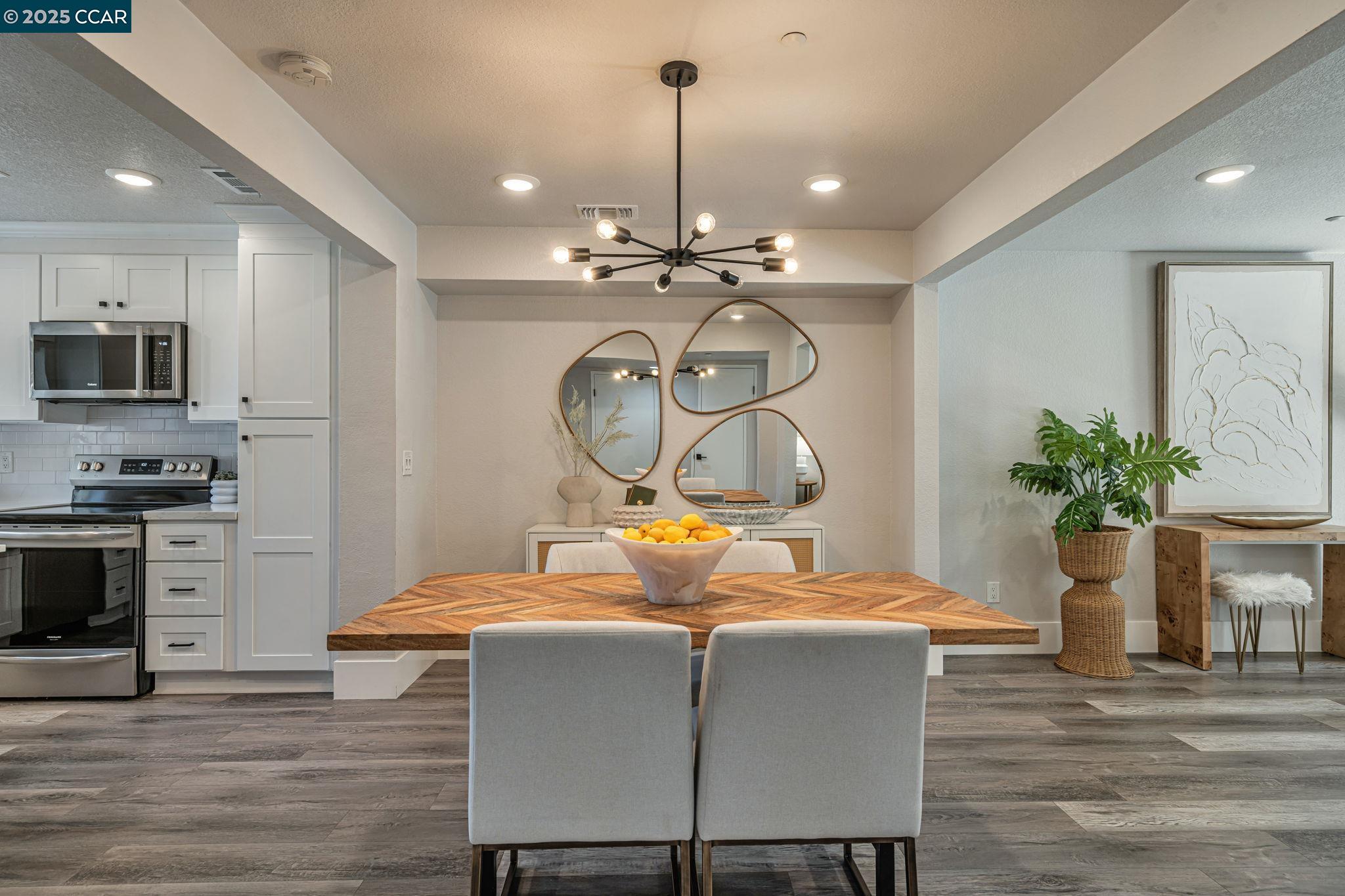 362 Columbia Cir