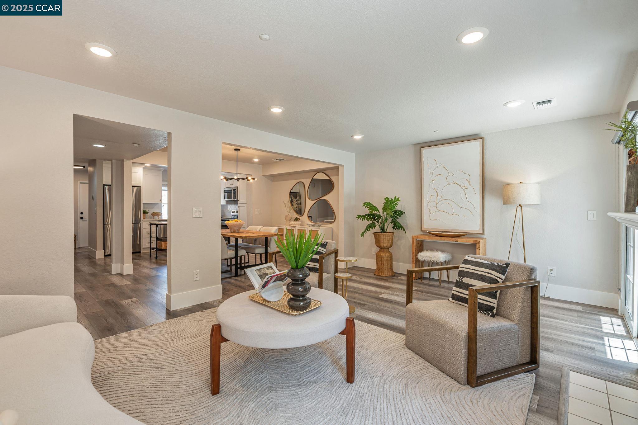 362 Columbia Cir