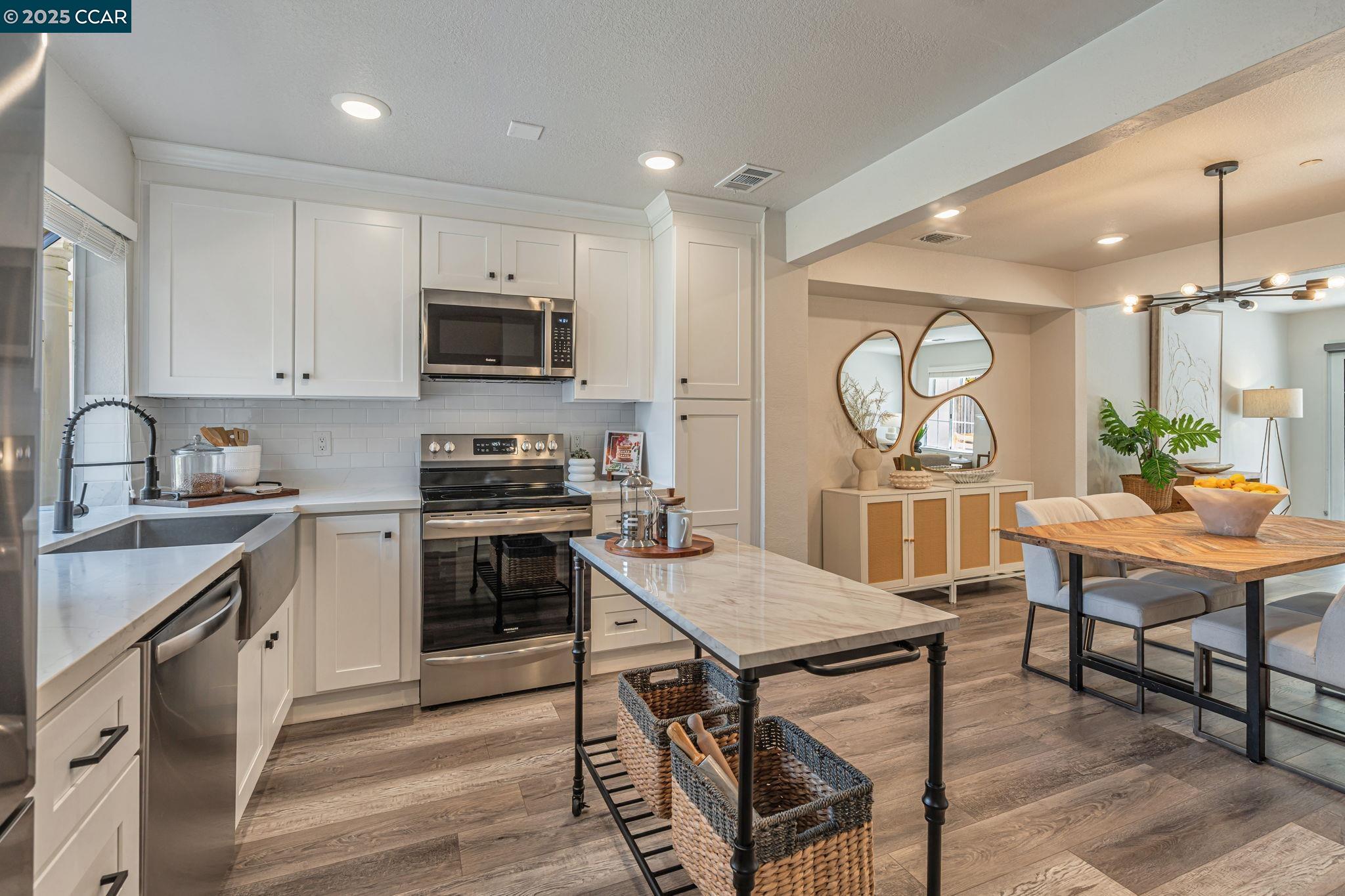 362 Columbia Cir