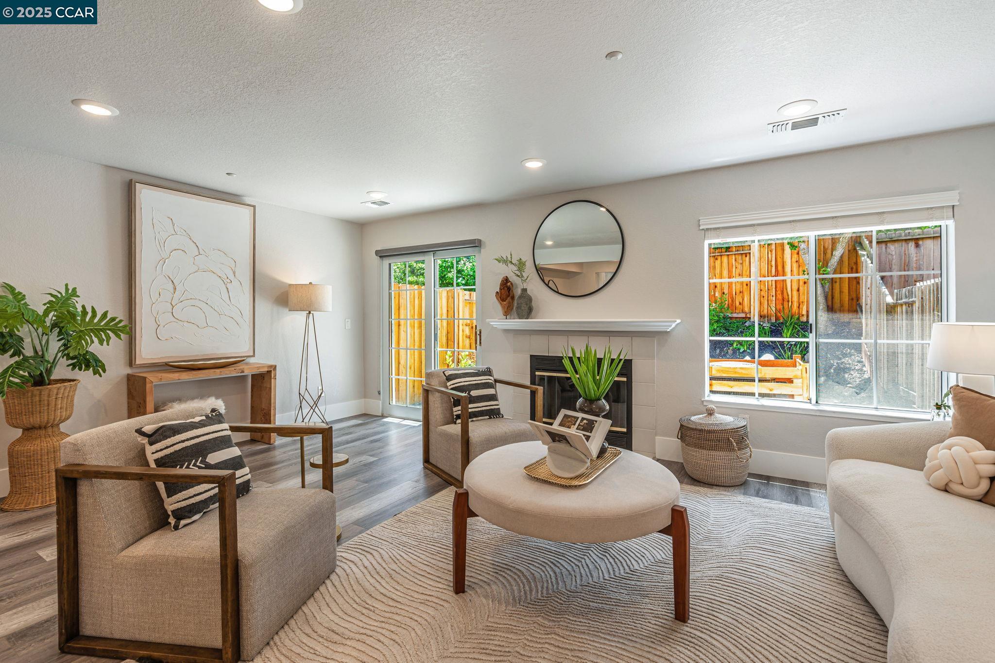 362 Columbia Cir