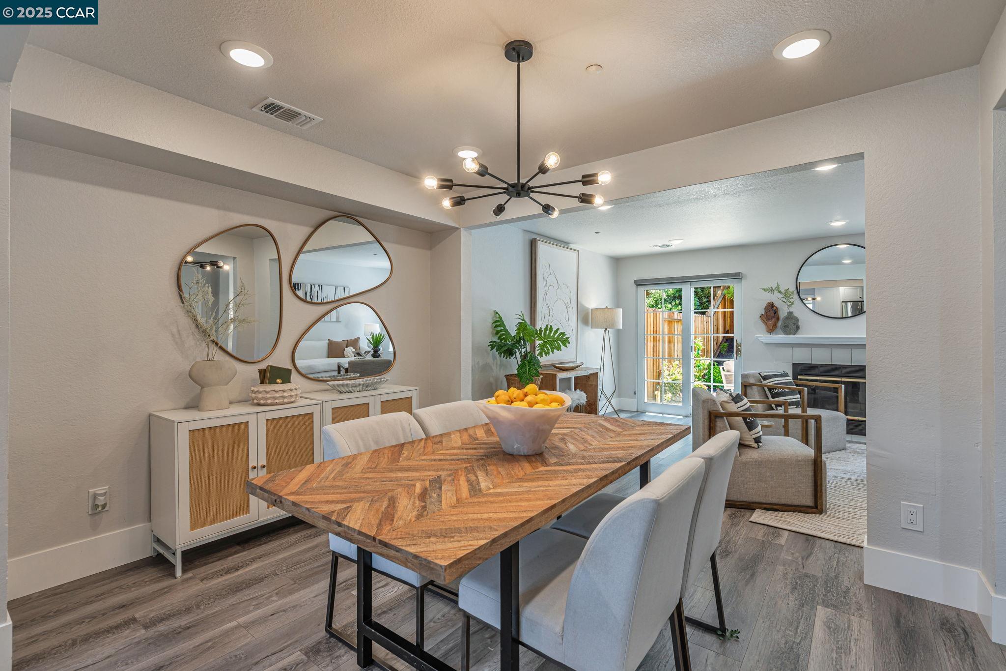 362 Columbia Cir