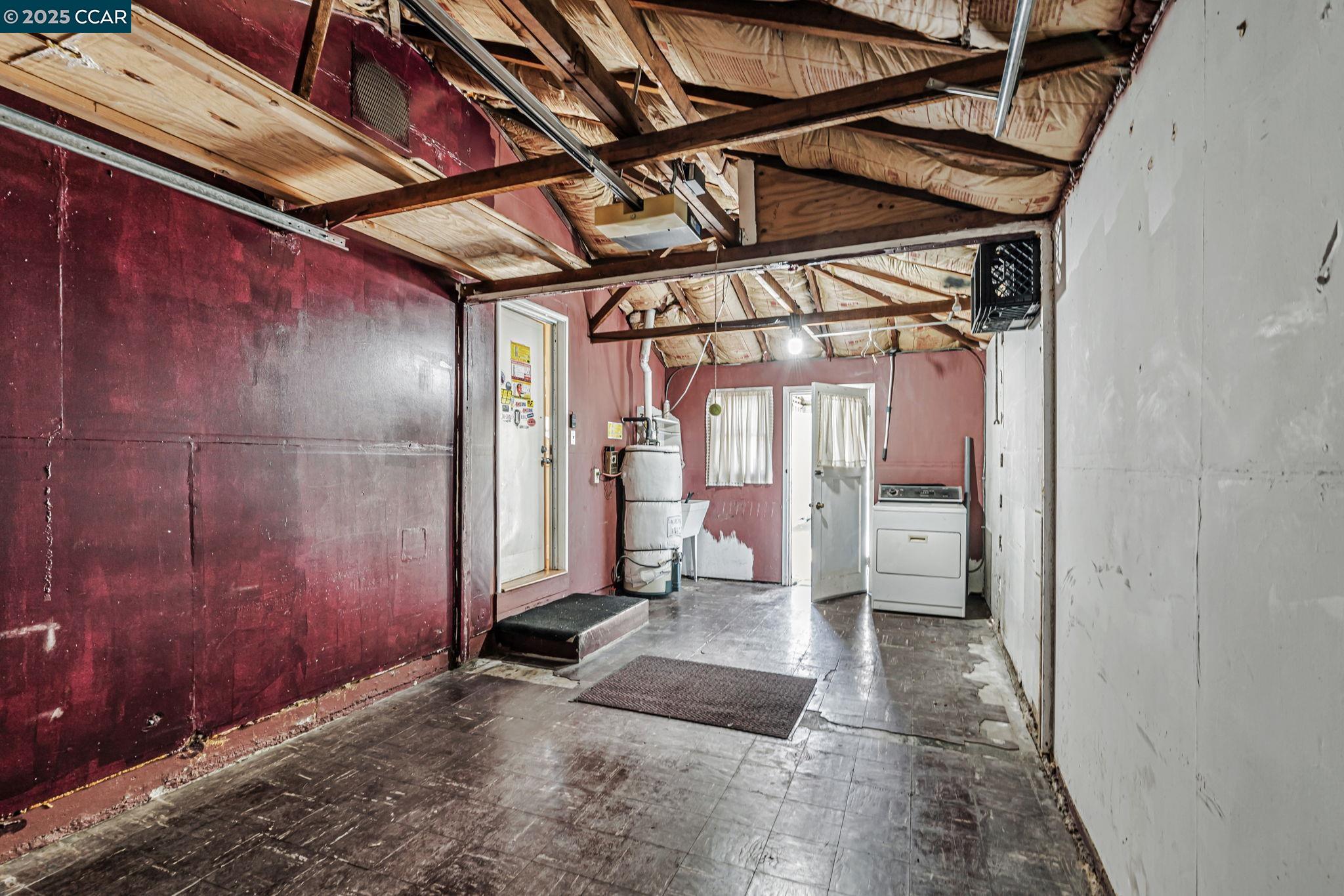 240 Ano Ave