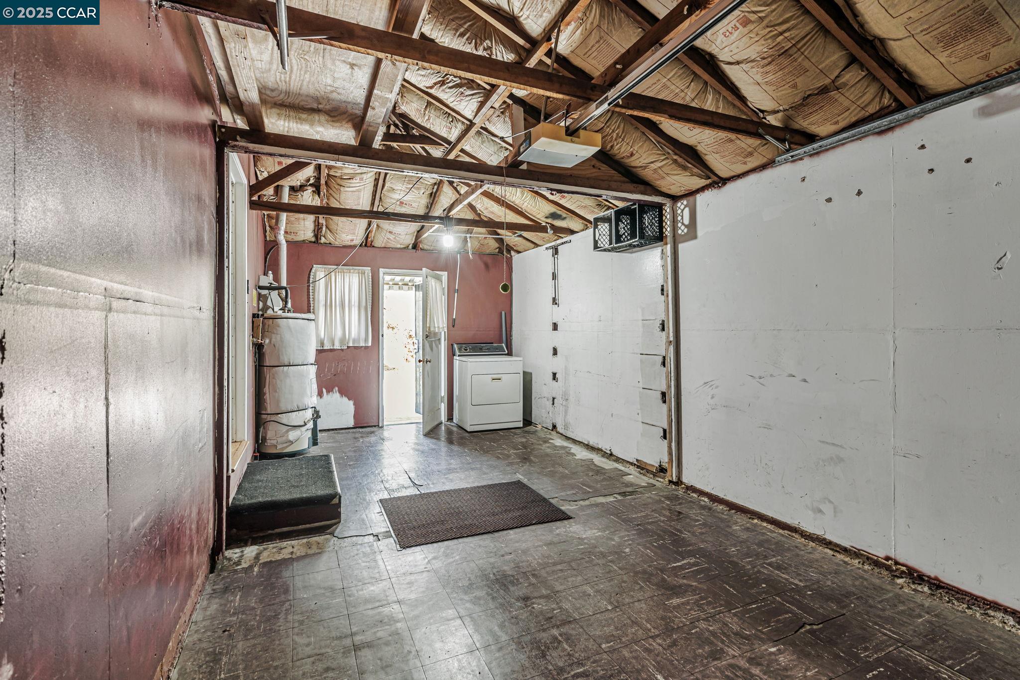 240 Ano Ave