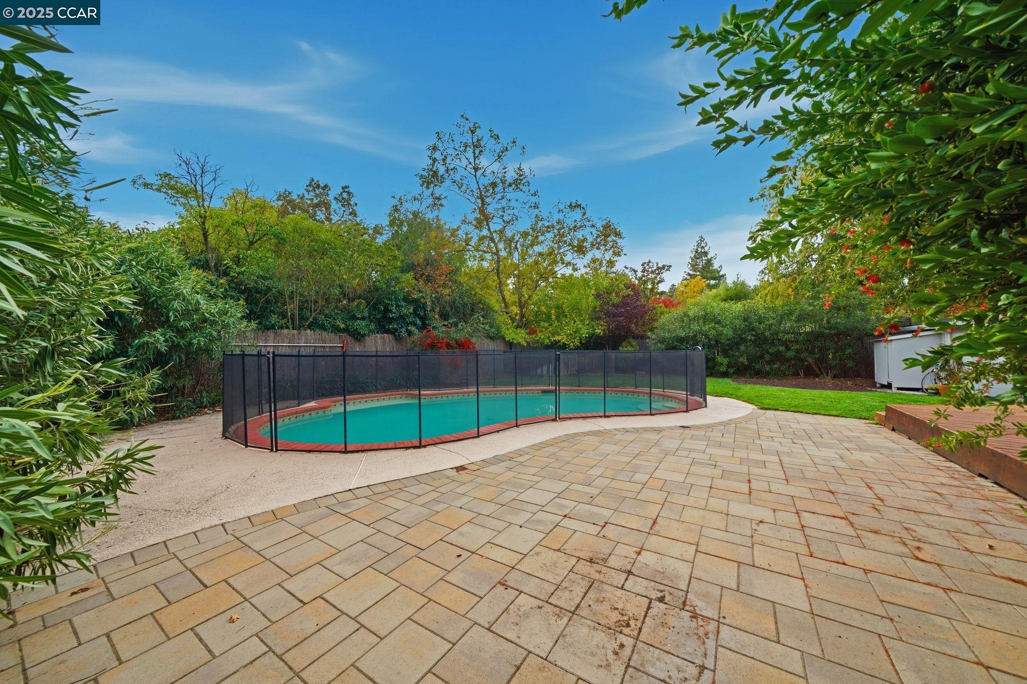 726 Grayson Rd
