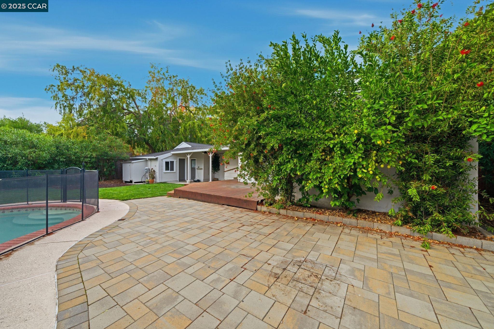 726 Grayson Rd