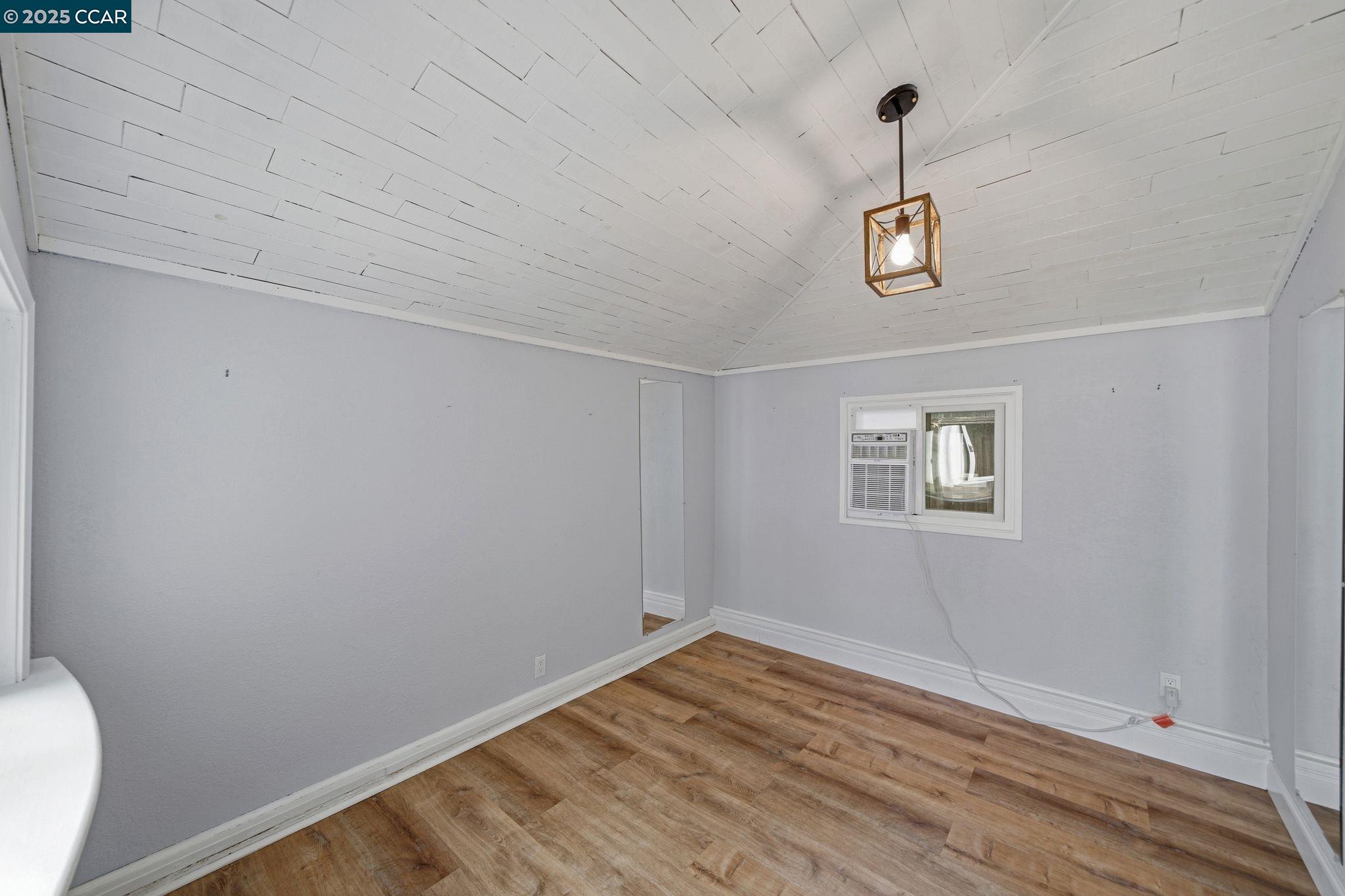 726 Grayson Rd