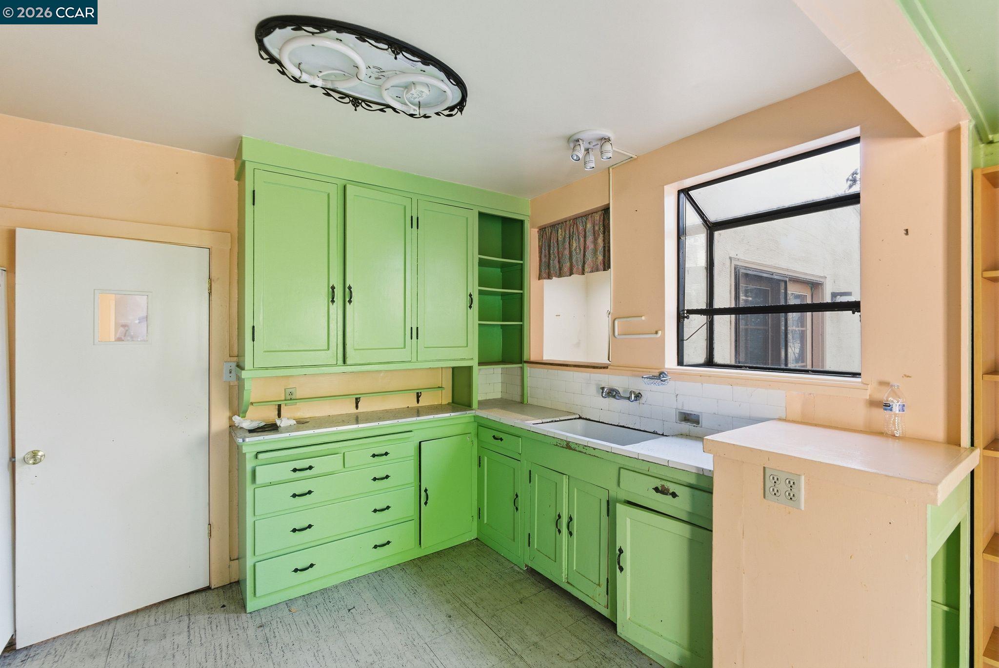 549 Santa Barbara Rd