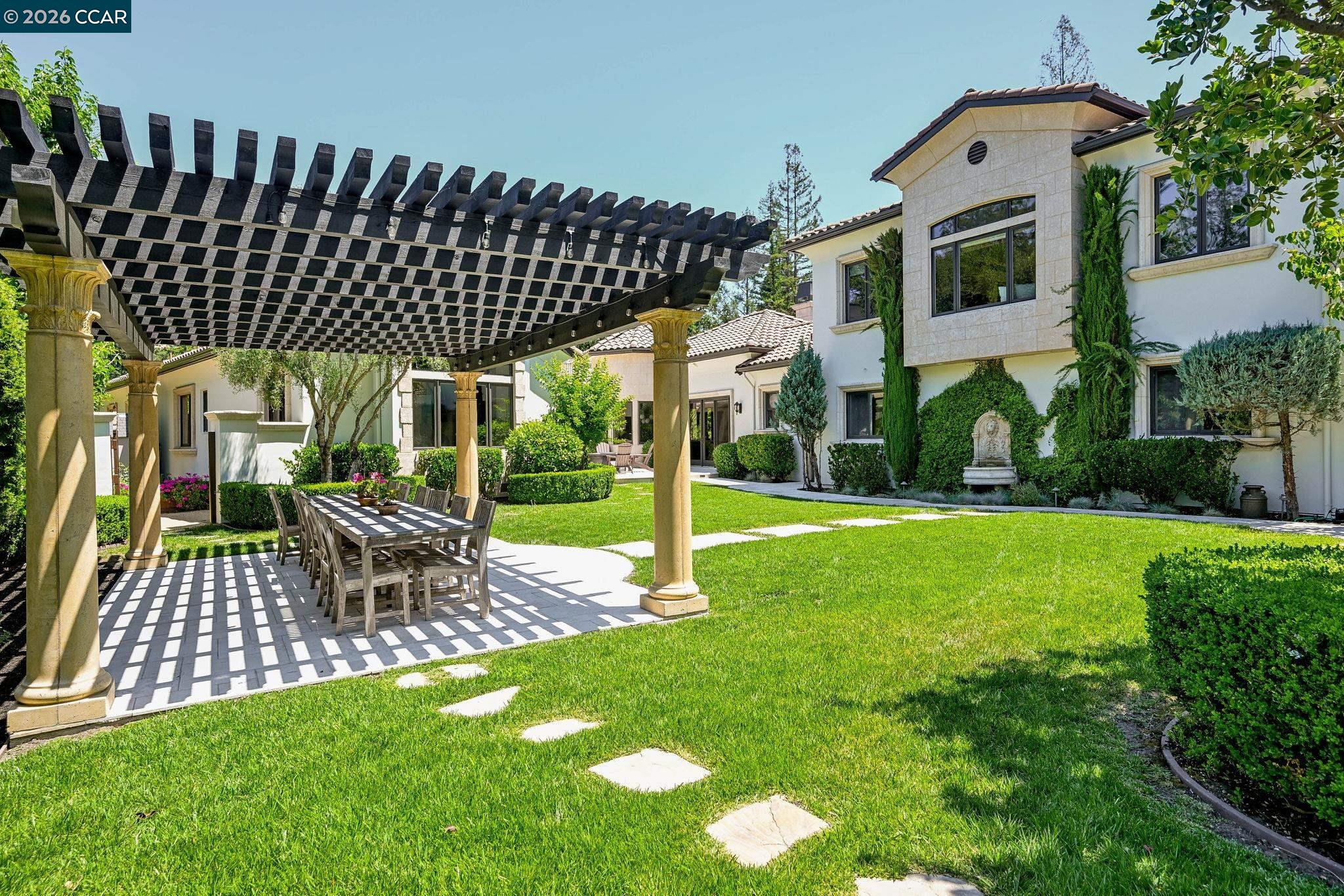 2080 Calle Los Callados