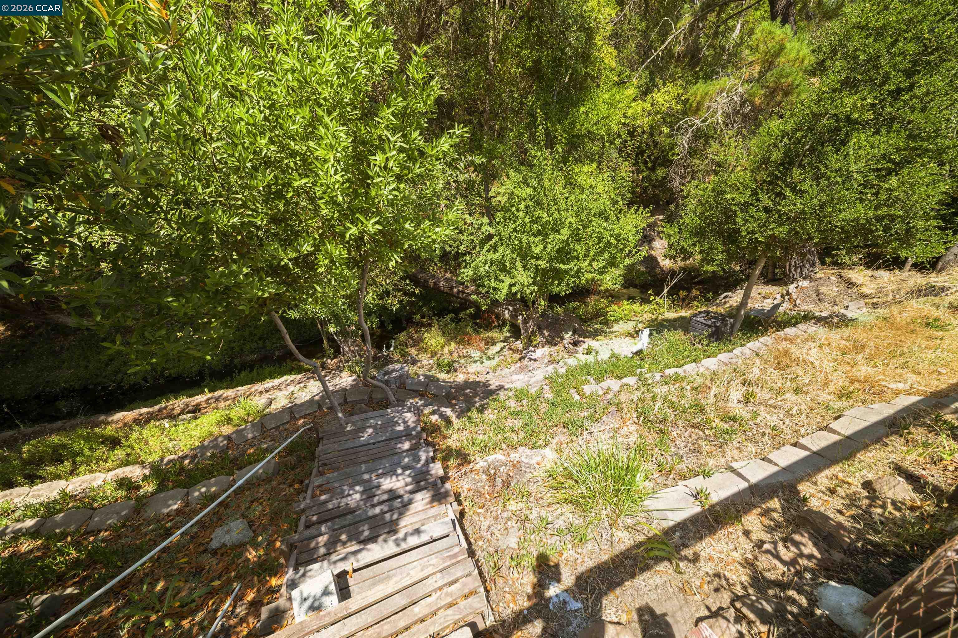 732 Moraga Rd