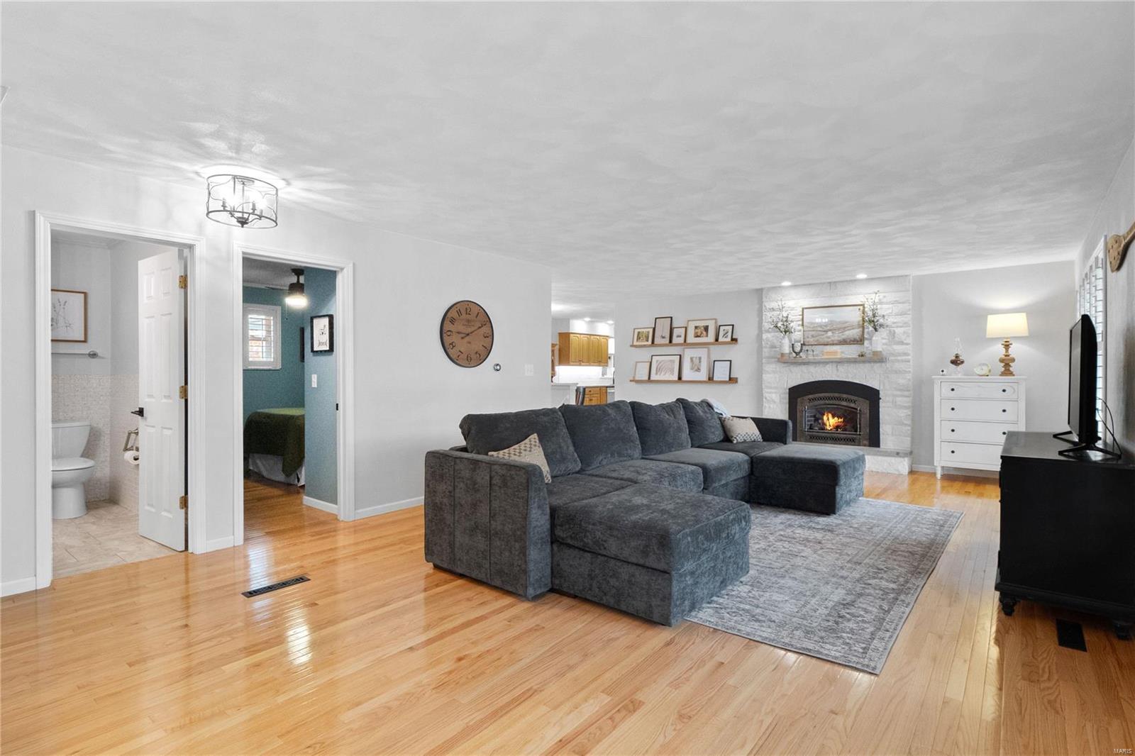 530 W Parkview Drive