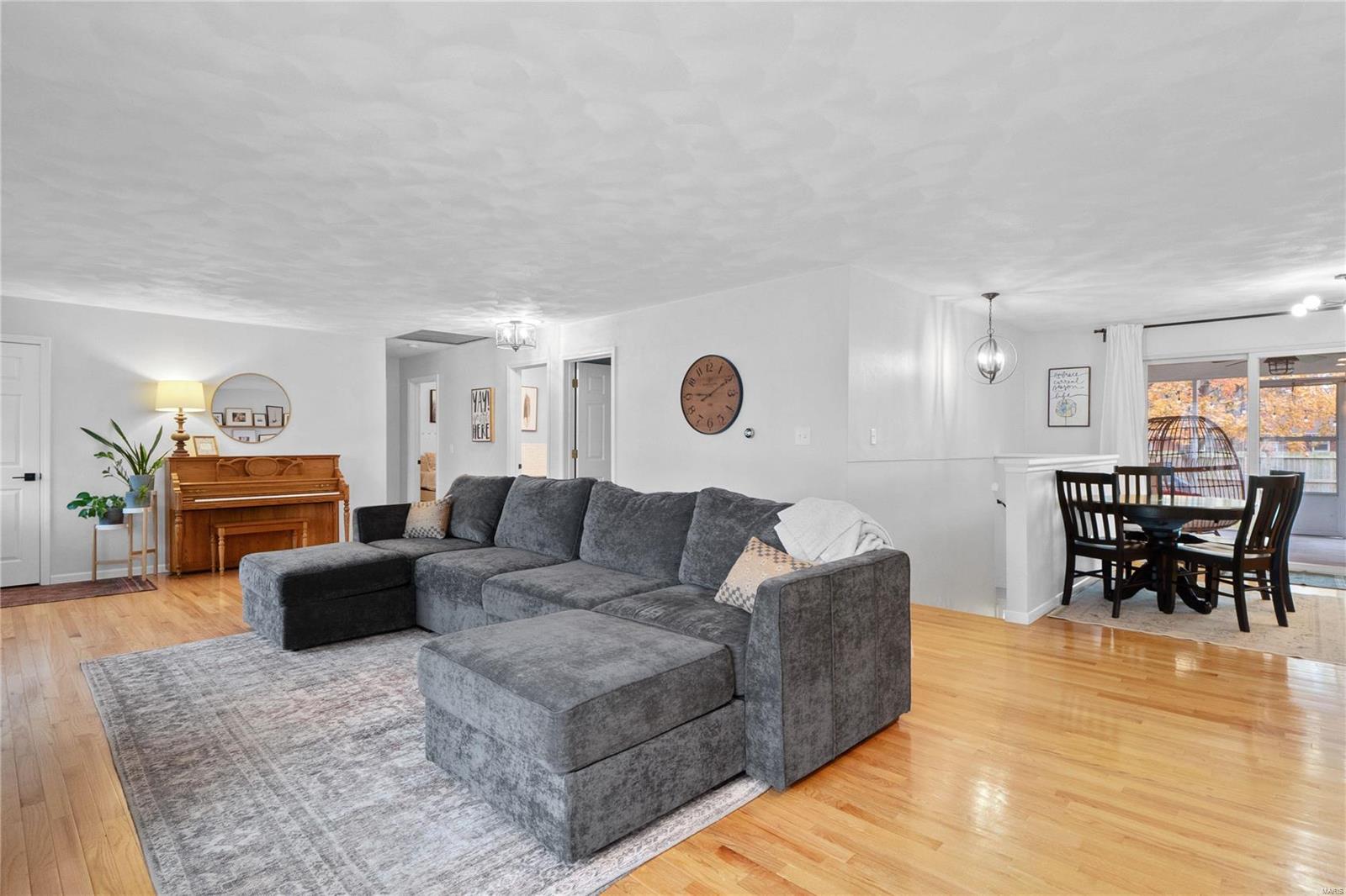 530 W Parkview Drive