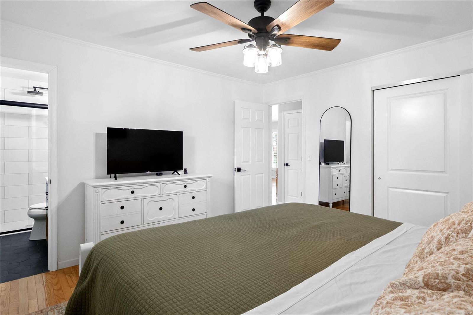 530 W Parkview Drive