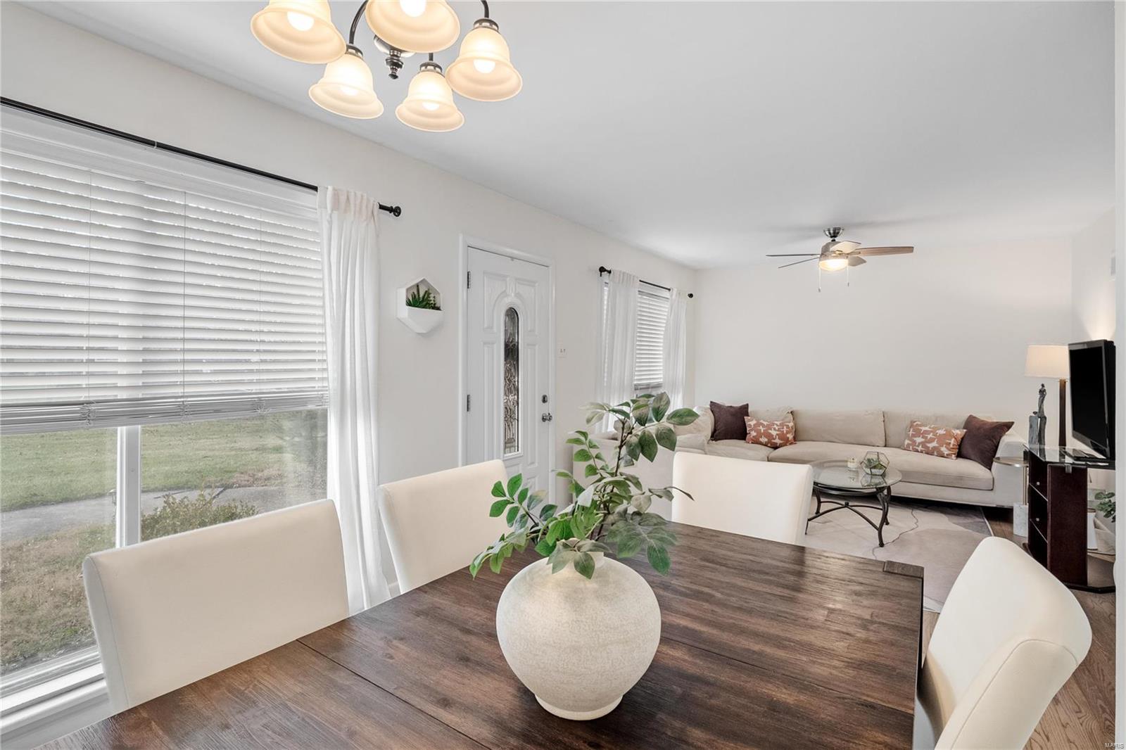 24 Country Squire Lane