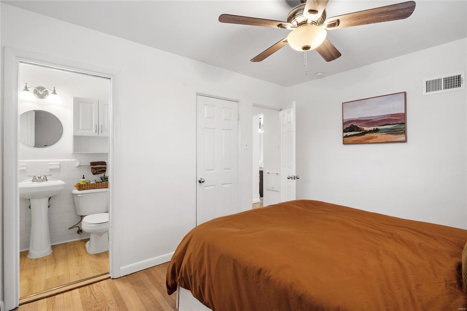 24 Country Squire Lane