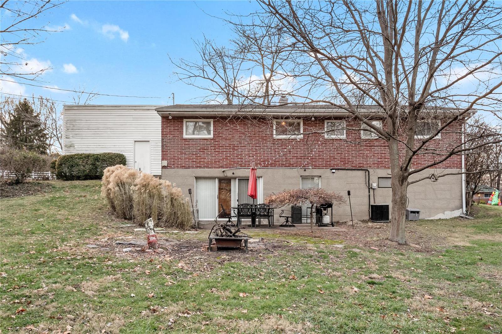 24 Country Squire Lane