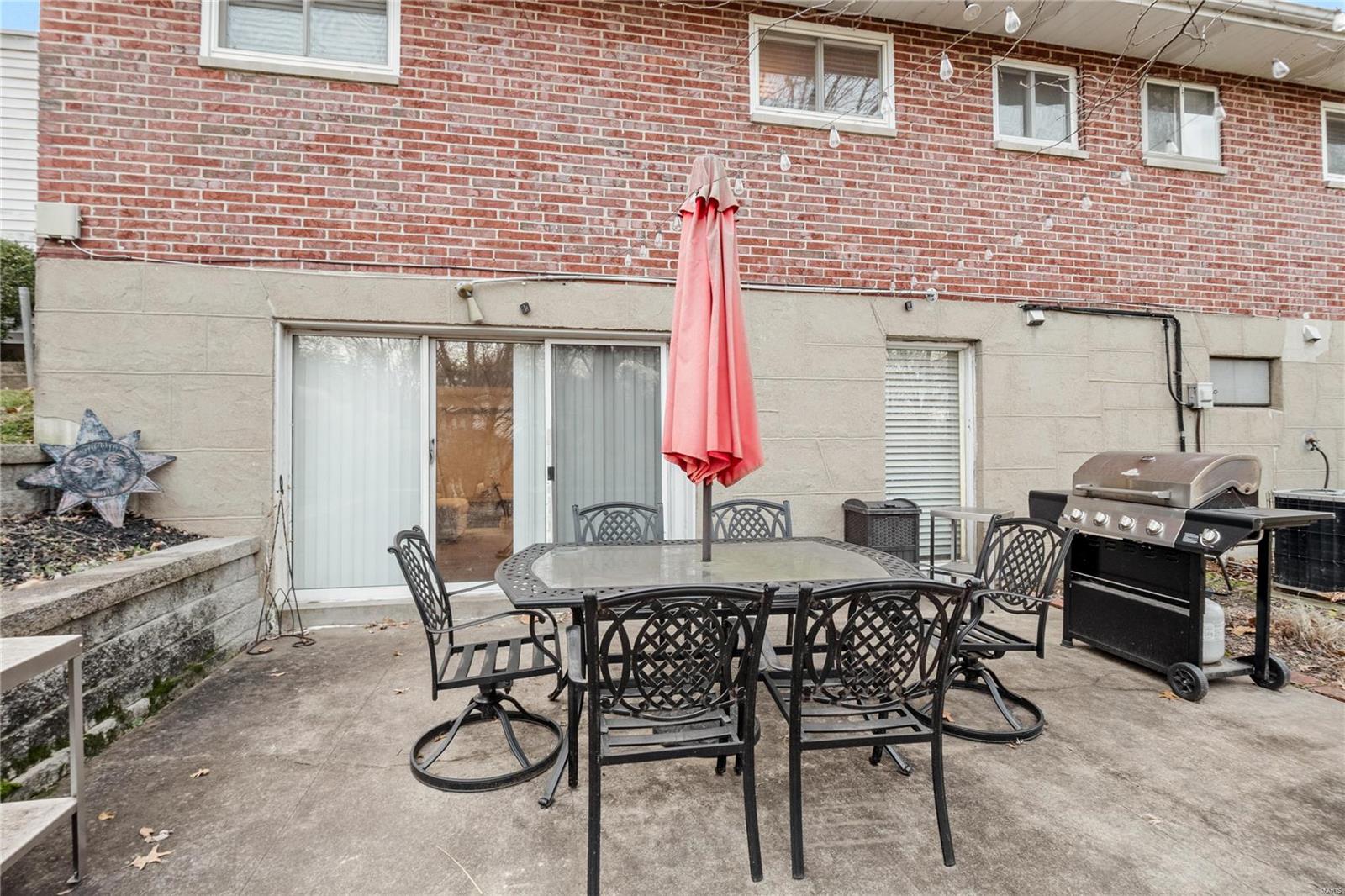 24 Country Squire Lane