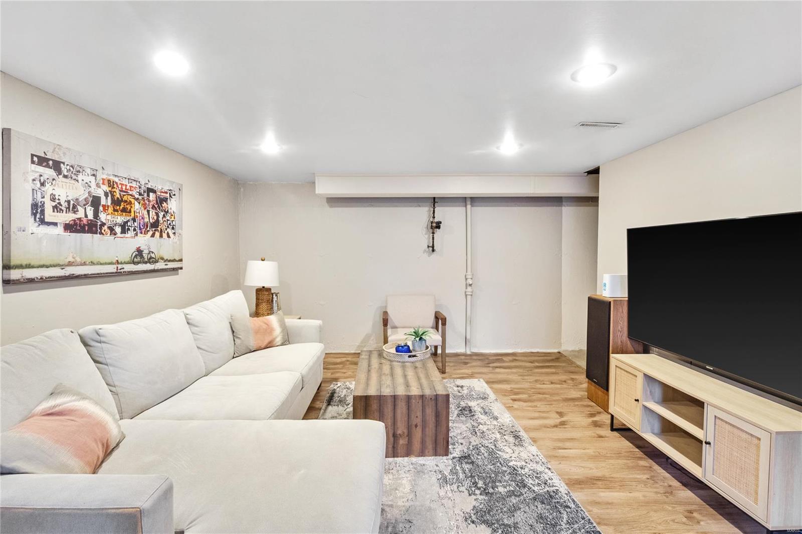 24 Country Squire Lane