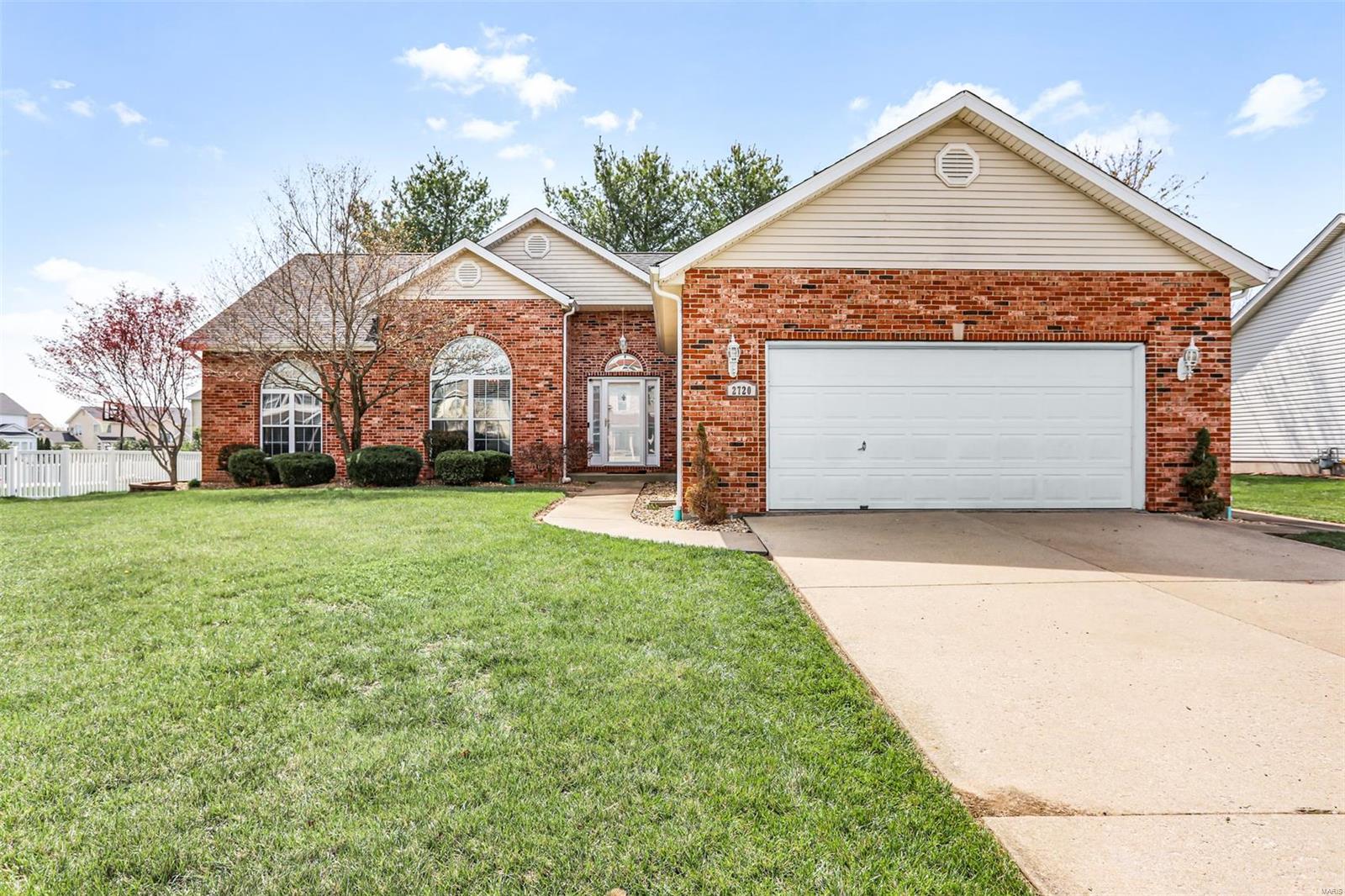 2720 Lake Lucerne Drive