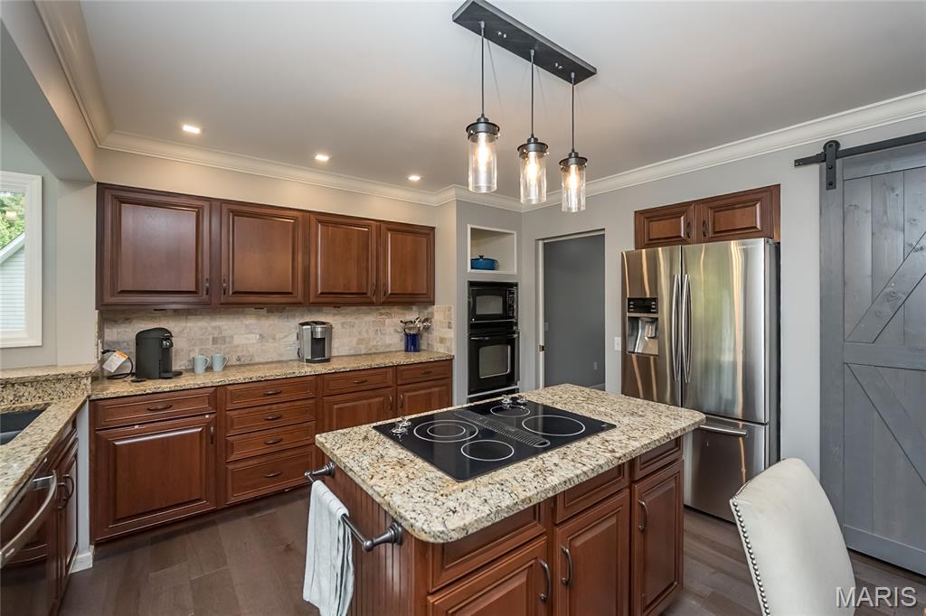 1712 Eldon Ridge Court