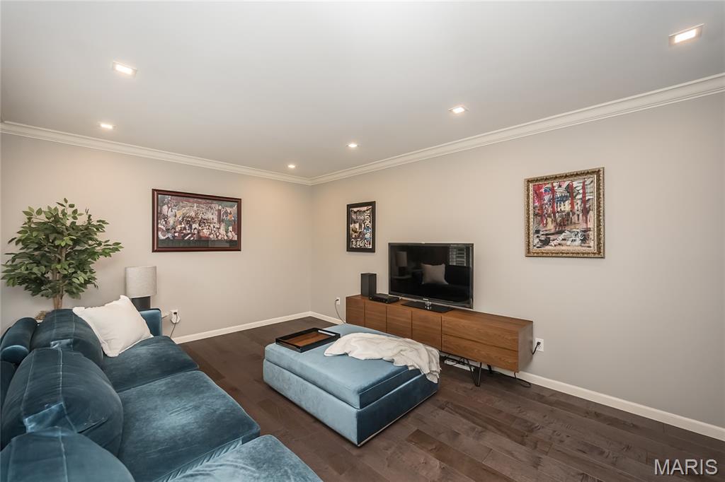 1712 Eldon Ridge Court