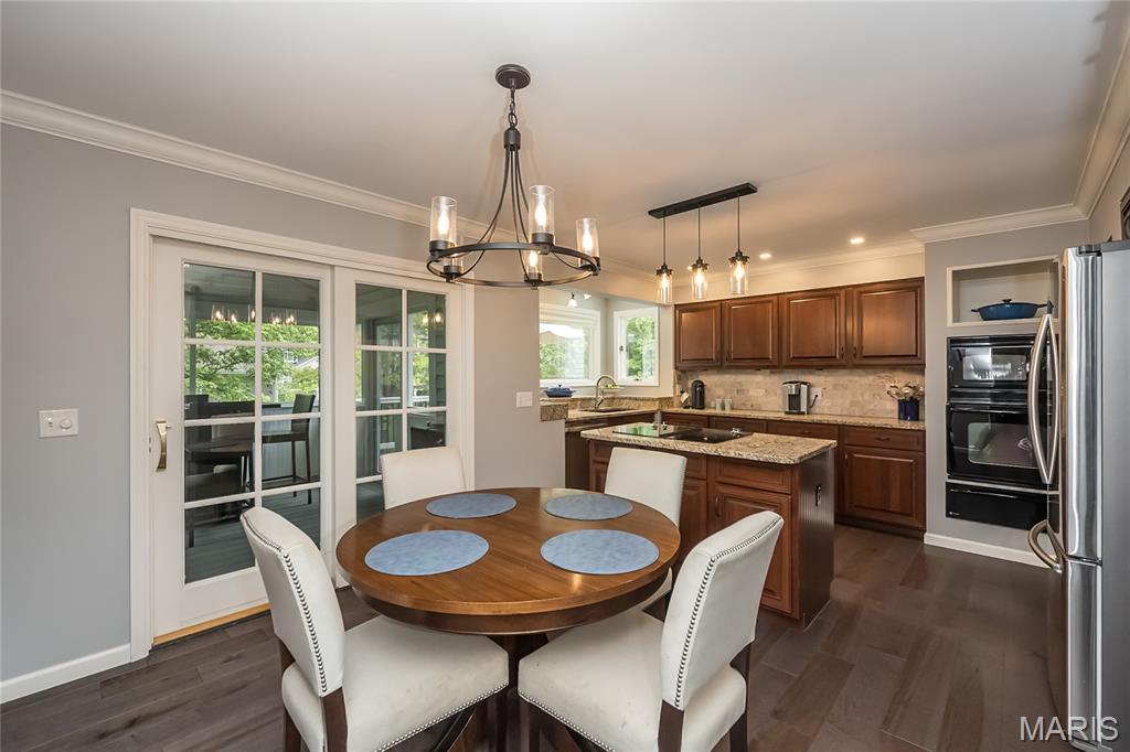 1712 Eldon Ridge Court
