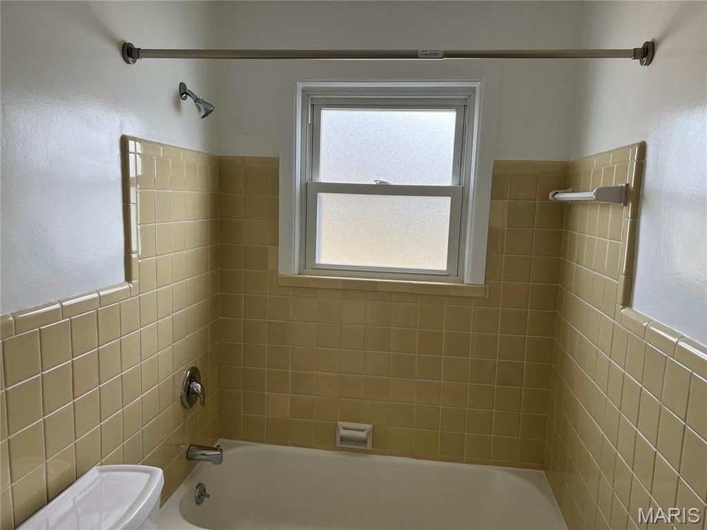 2854 Lawndell Drive