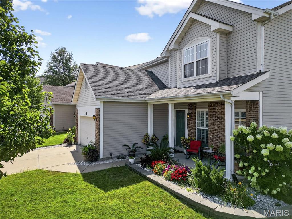 12 Compass Pointe Court