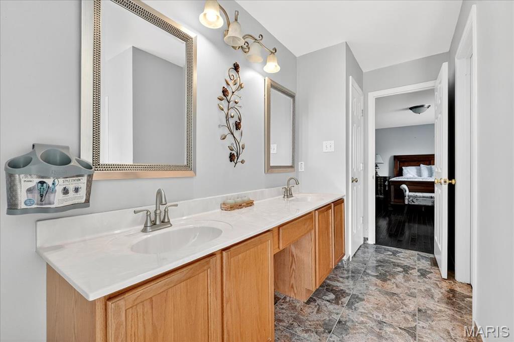 12 Compass Pointe Court