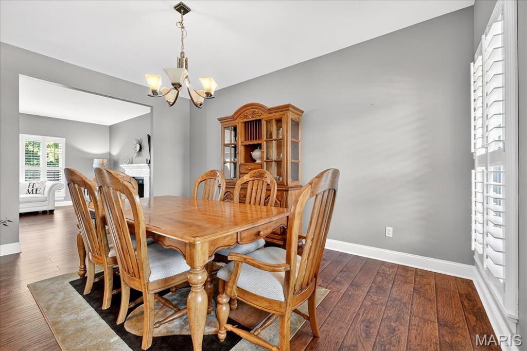 12 Compass Pointe Court